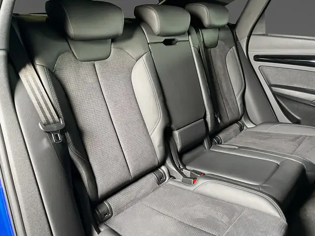 Audi Q5 view 12
