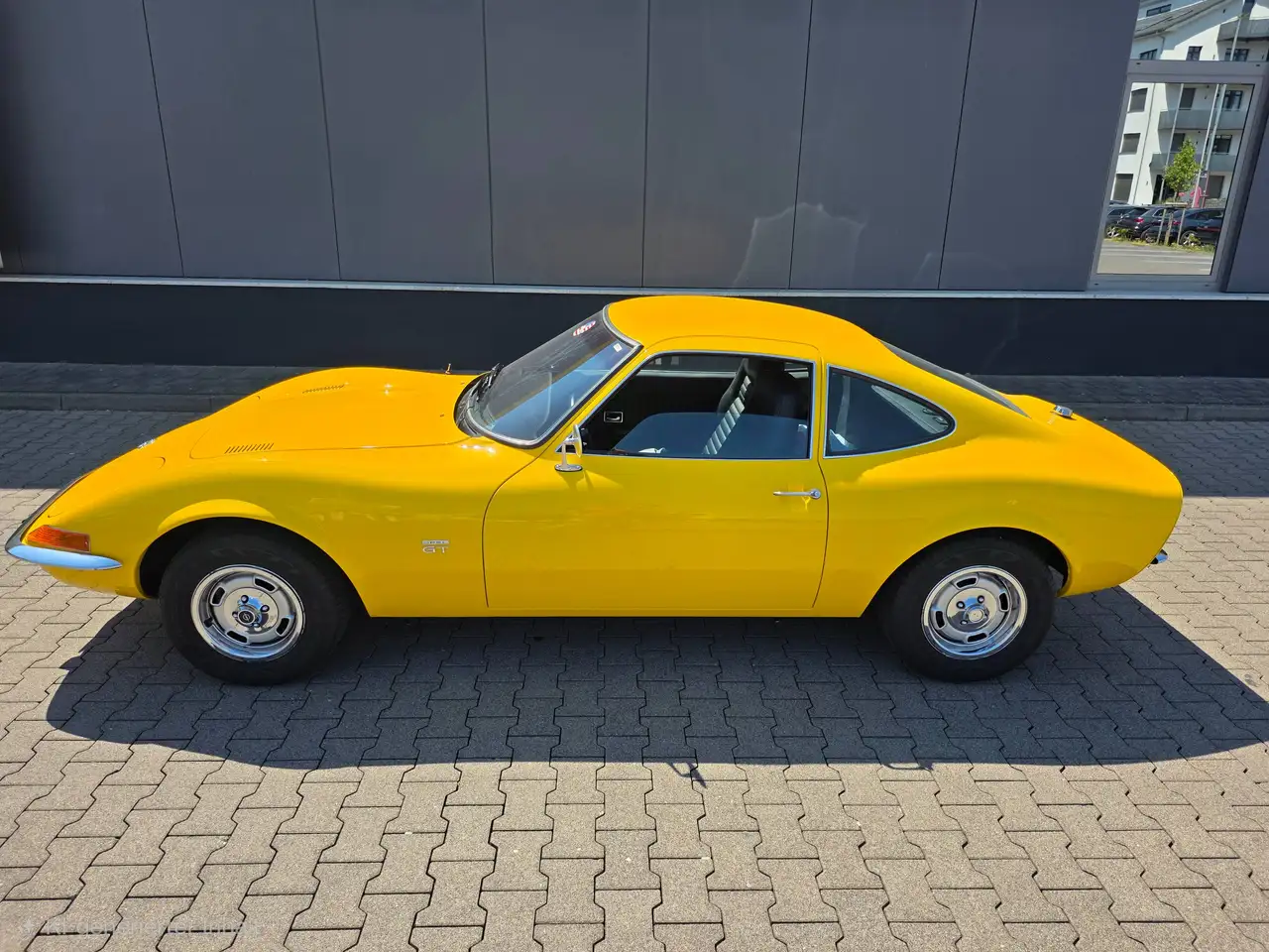 Opel GT 1900, foto 1