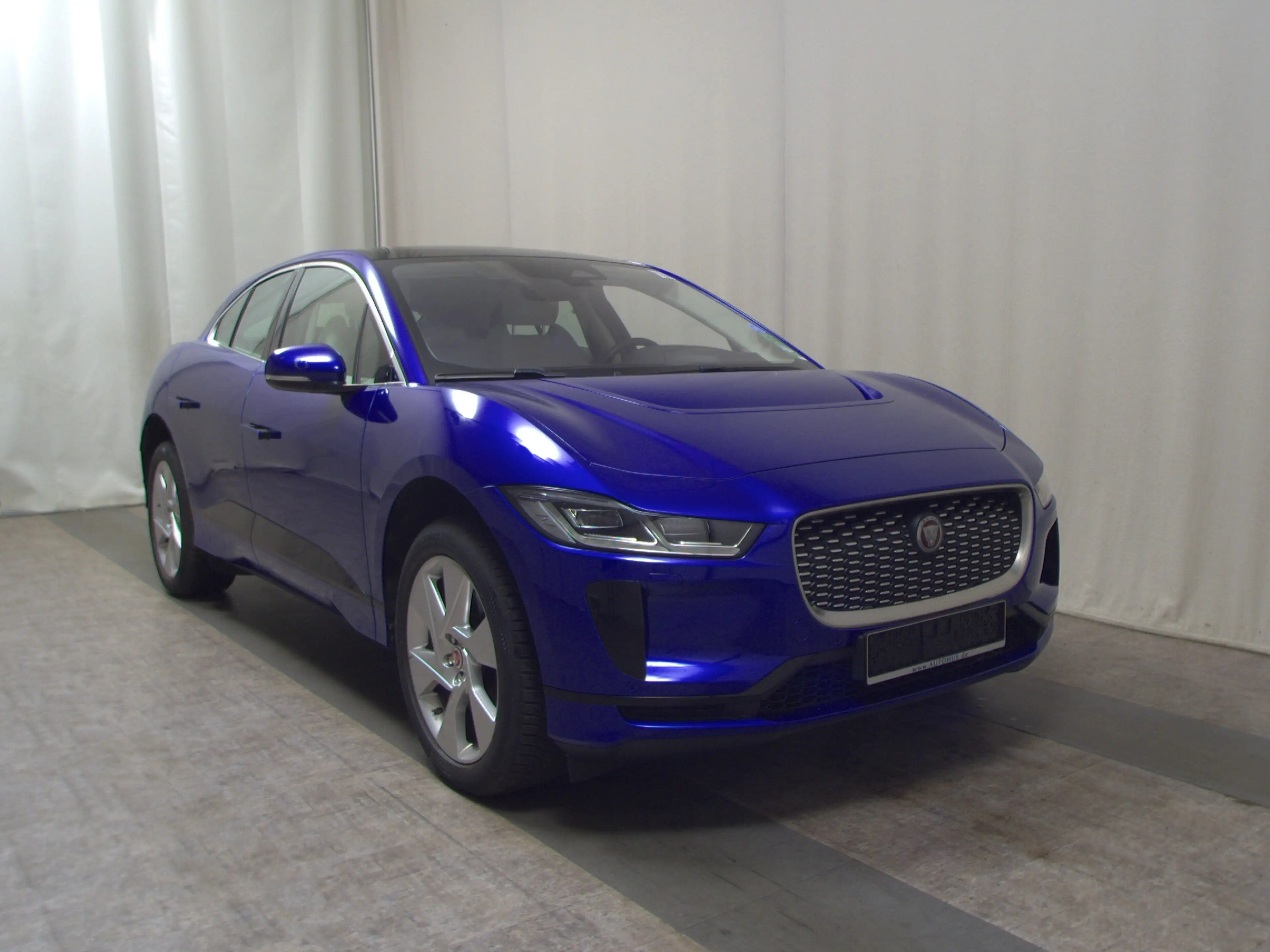 Jaguar I-Pace EV400 AWD Leder Navi LED Pano HuD — photo 3