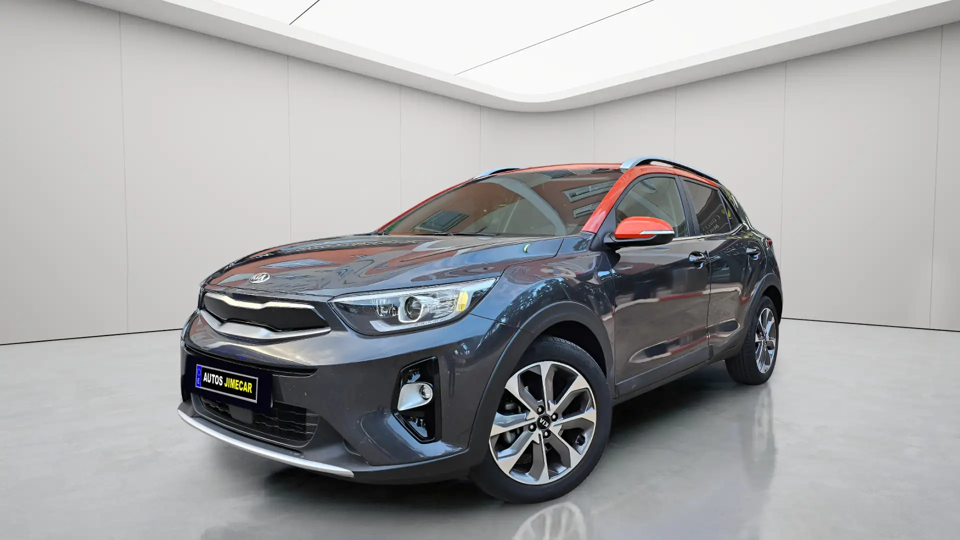 Kia Stonic 1.0 T-GDi 74kW (100CV) Tech Gris - 1