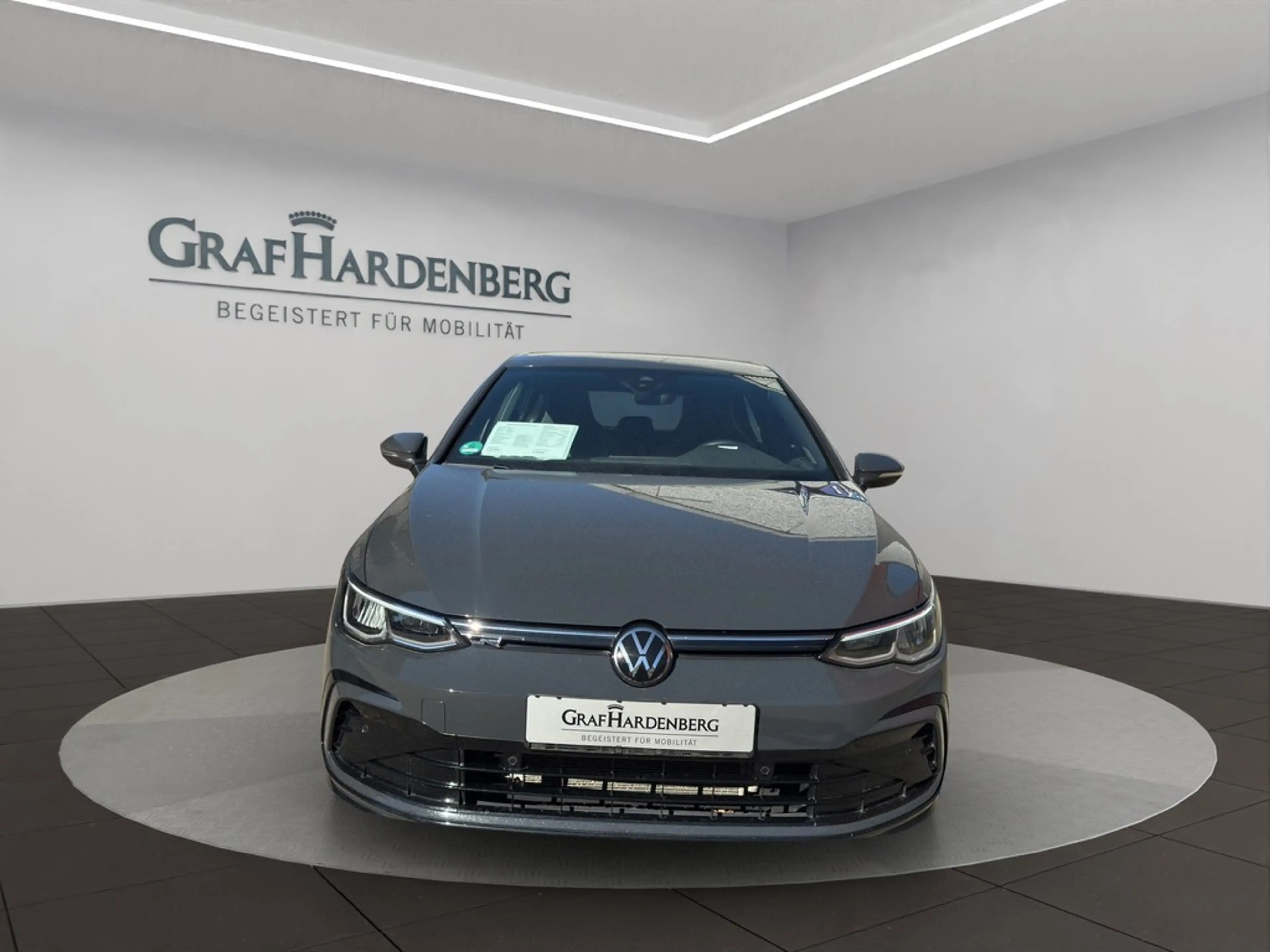 Volkswagen Golf R -Line 2.0 TSI DSG Navi LED ACC — photo 9