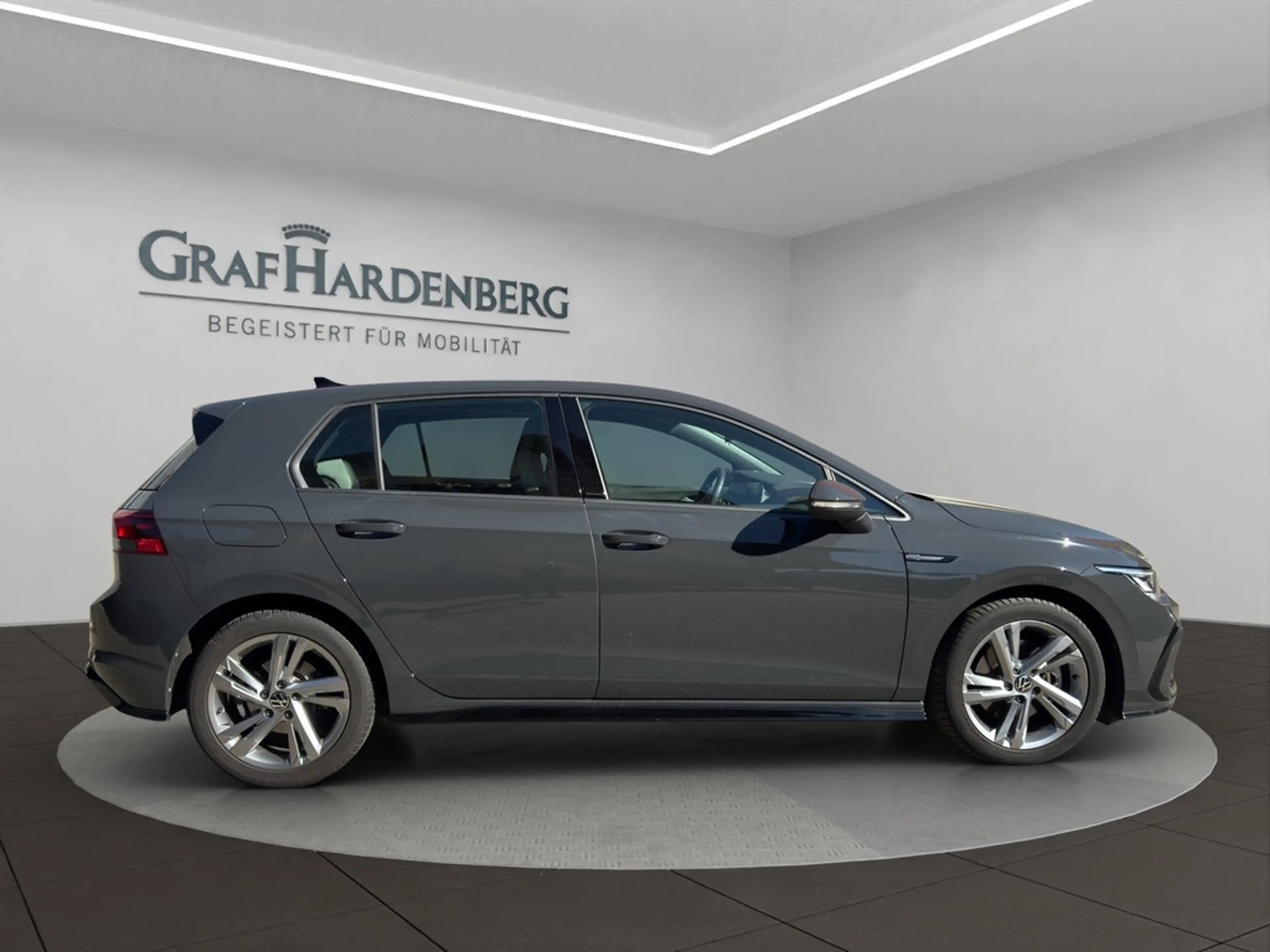 Volkswagen Golf R -Line 2.0 TSI DSG Navi LED ACC — photo 7
