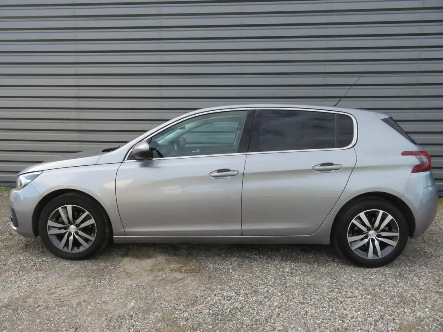 Peugeot 308 308 1.2i PureTech 12V S\u0026S - 130  Allure Busin Gris - 2