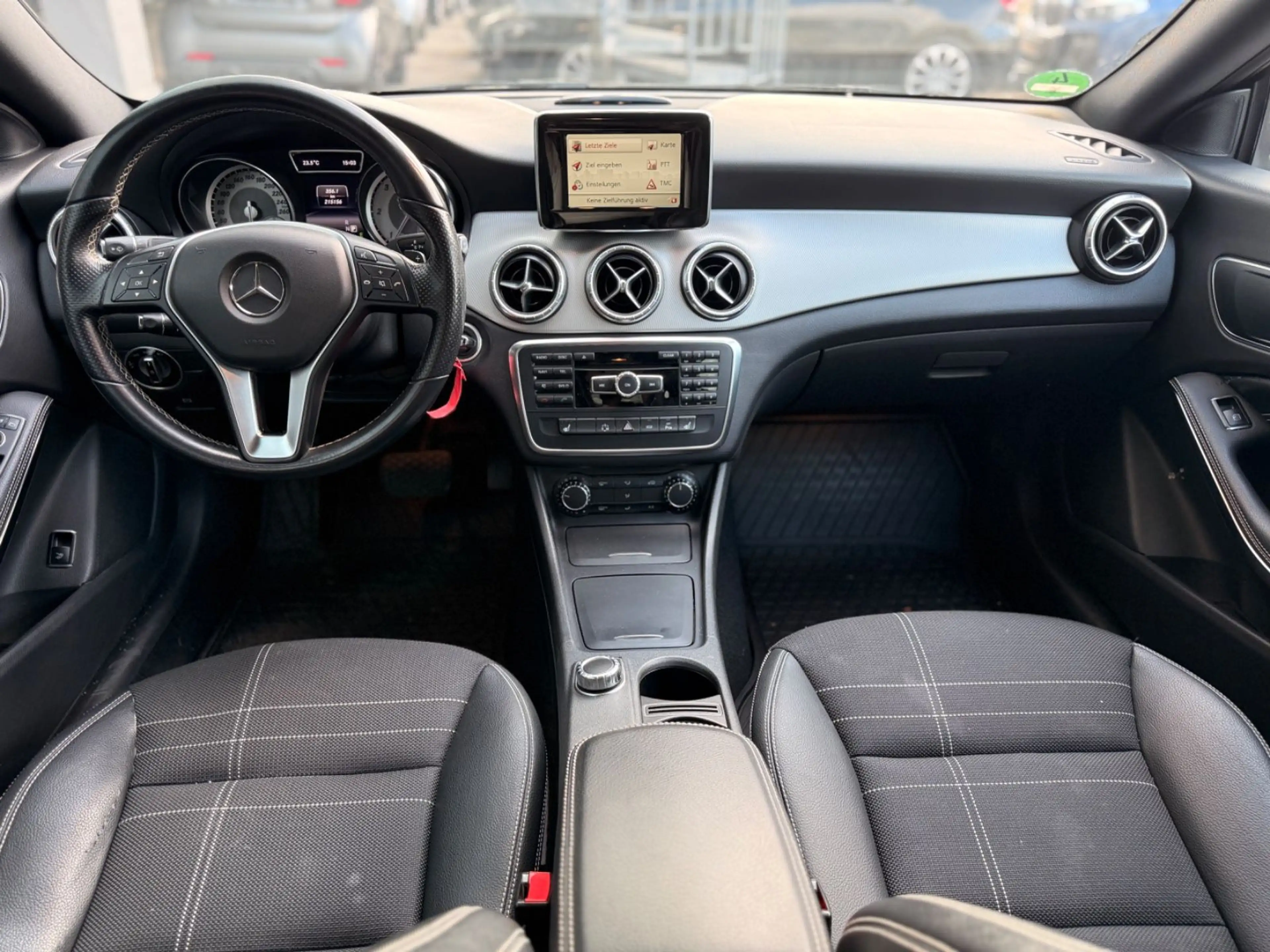 Mercedes-Benz CLA 220 CDI*AUT*XENON*AMBIENTE*AGILITY*COC — photo 5