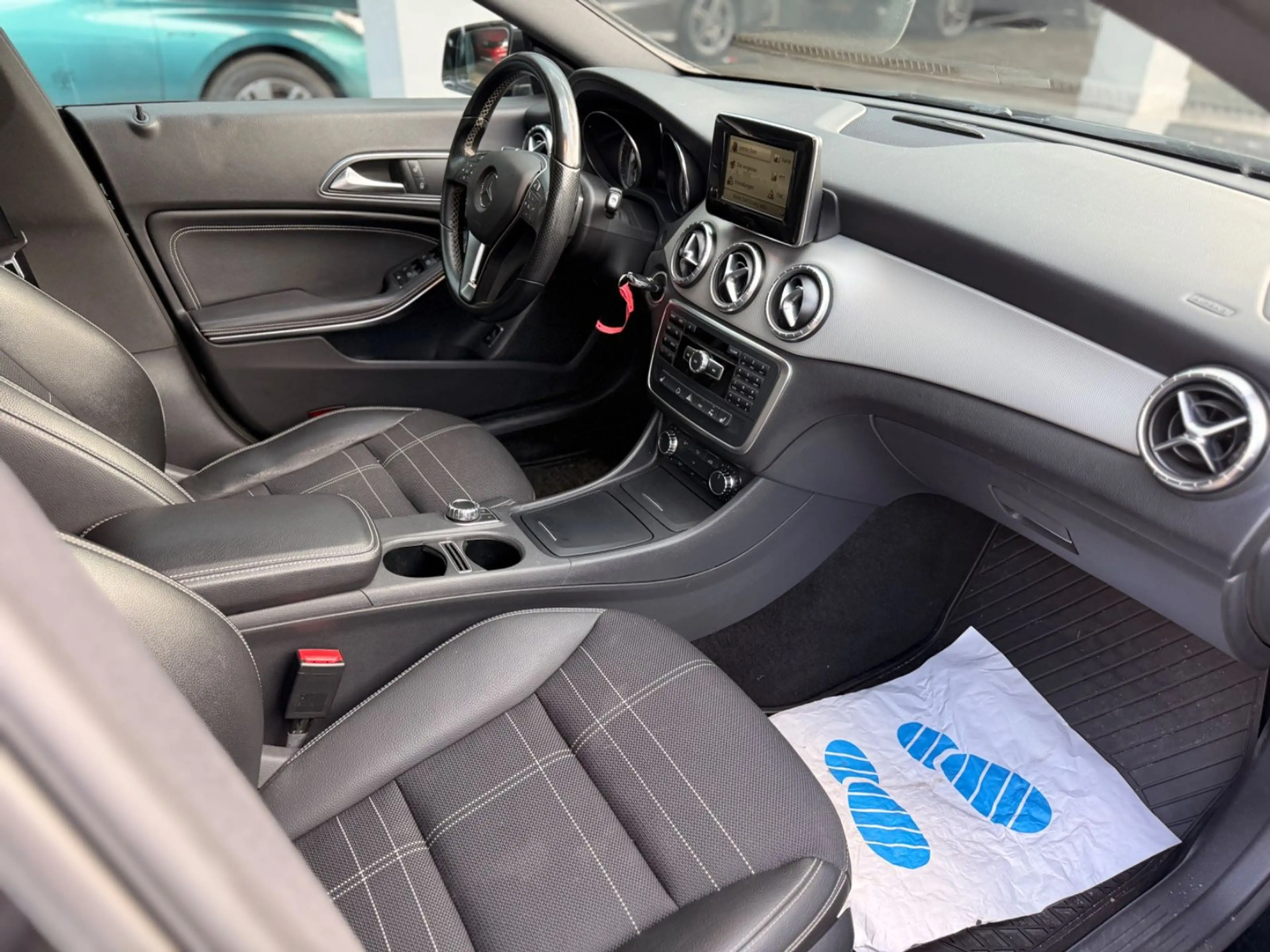 Mercedes-Benz CLA 220 CDI*AUT*XENON*AMBIENTE*AGILITY*COC — photo 9