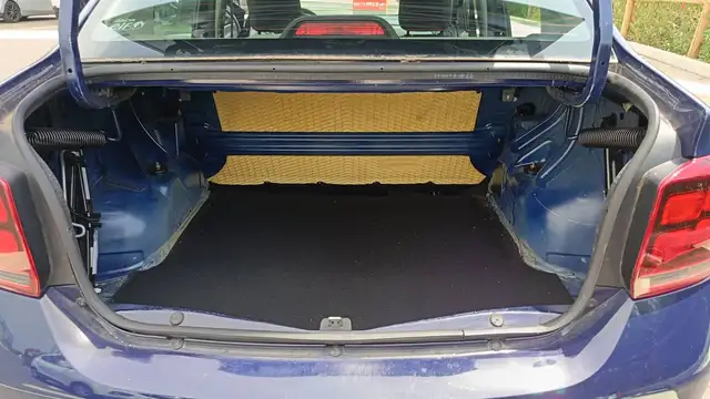 Dacia Logan view 14