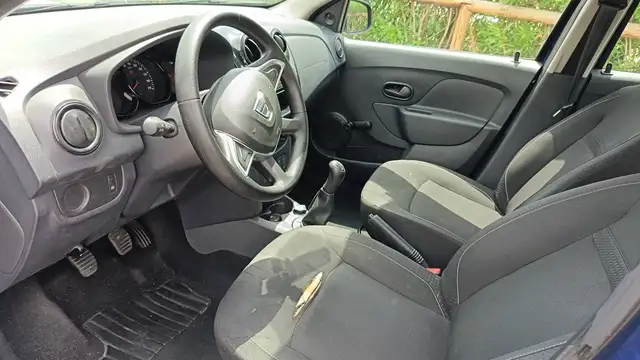 Dacia Logan view 8