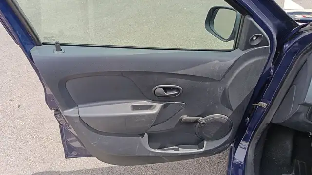 Dacia Logan view 7