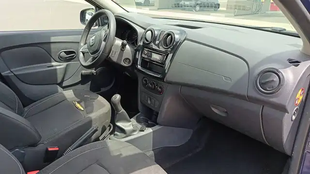 Dacia Logan view 10