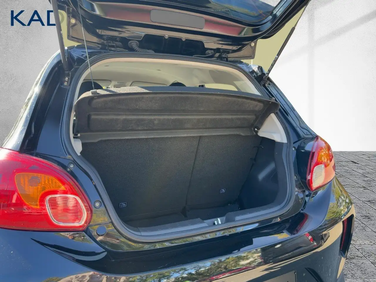 Mitsubishi Space Star Select |Allwetterr.|Scheckheftgepflegt — Vehicle gallery 8