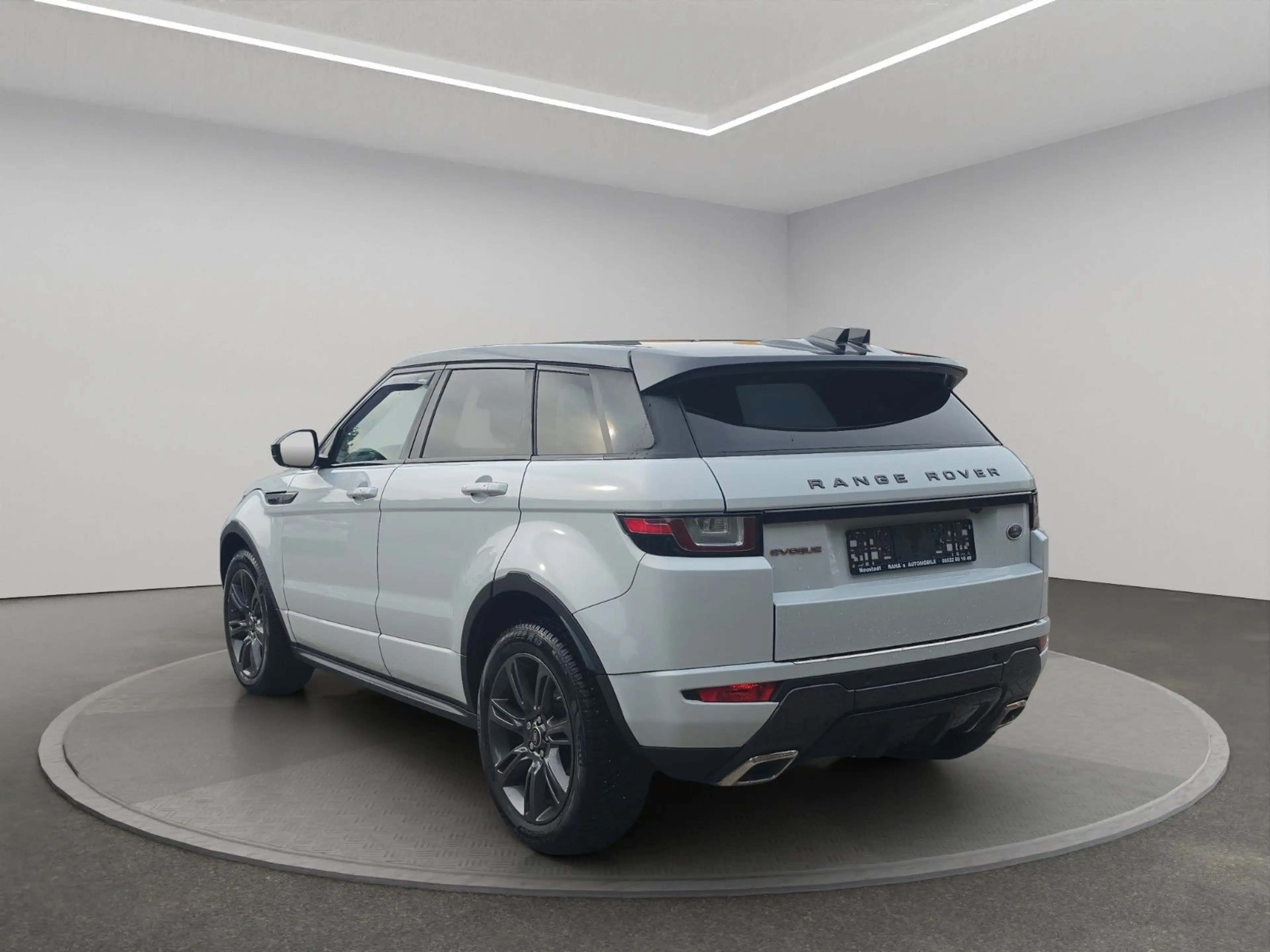 Land Rover Range Rover Evoque SE Dynamic — photo 6