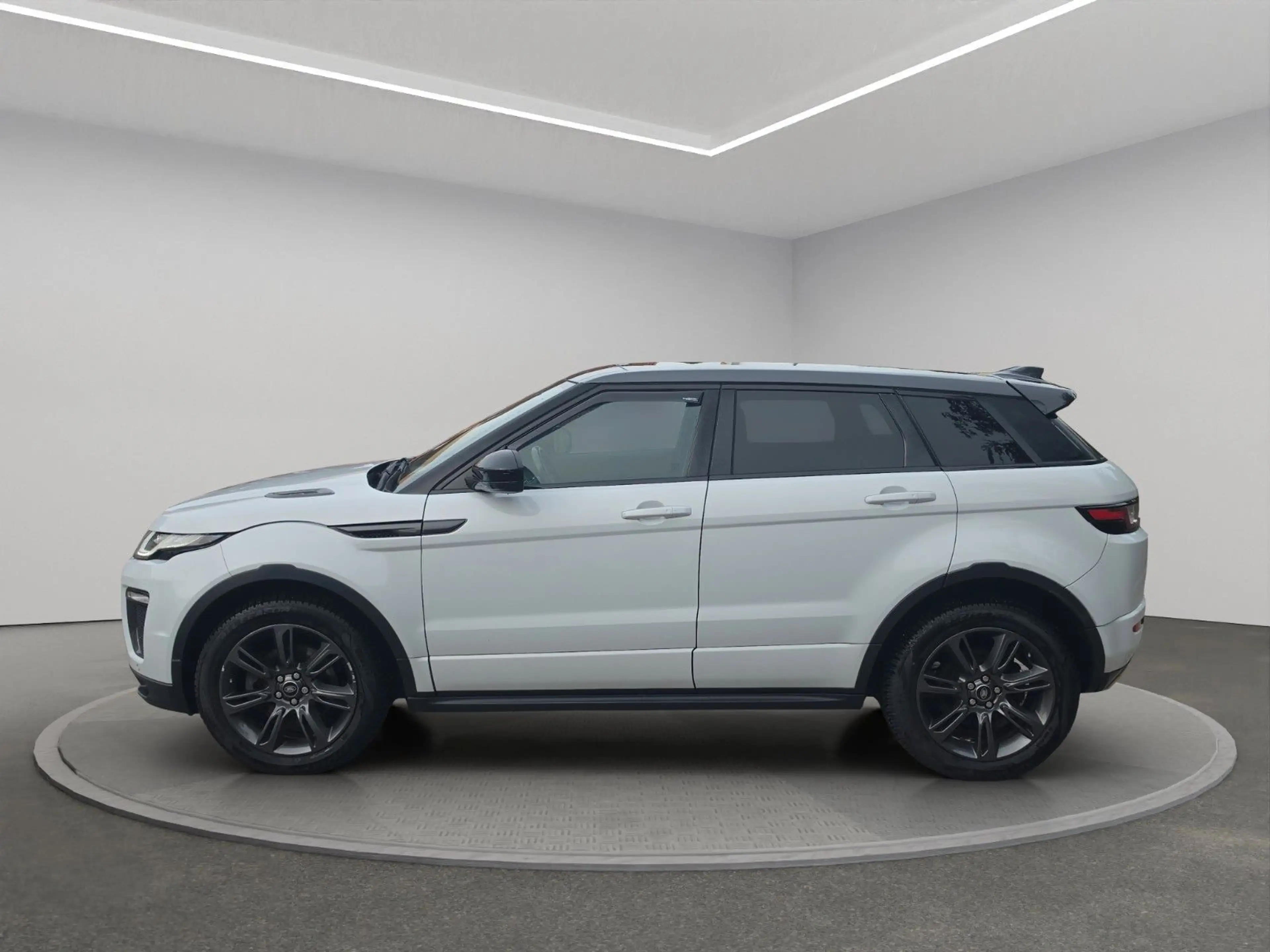 Land Rover Range Rover Evoque SE Dynamic — photo 5