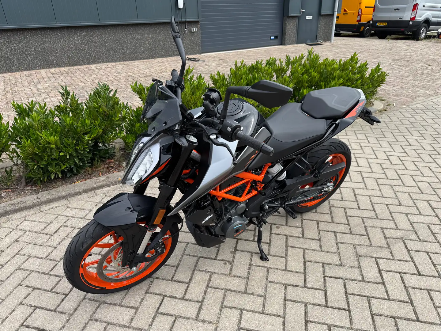 KTM 390 Duke Oranje - 1