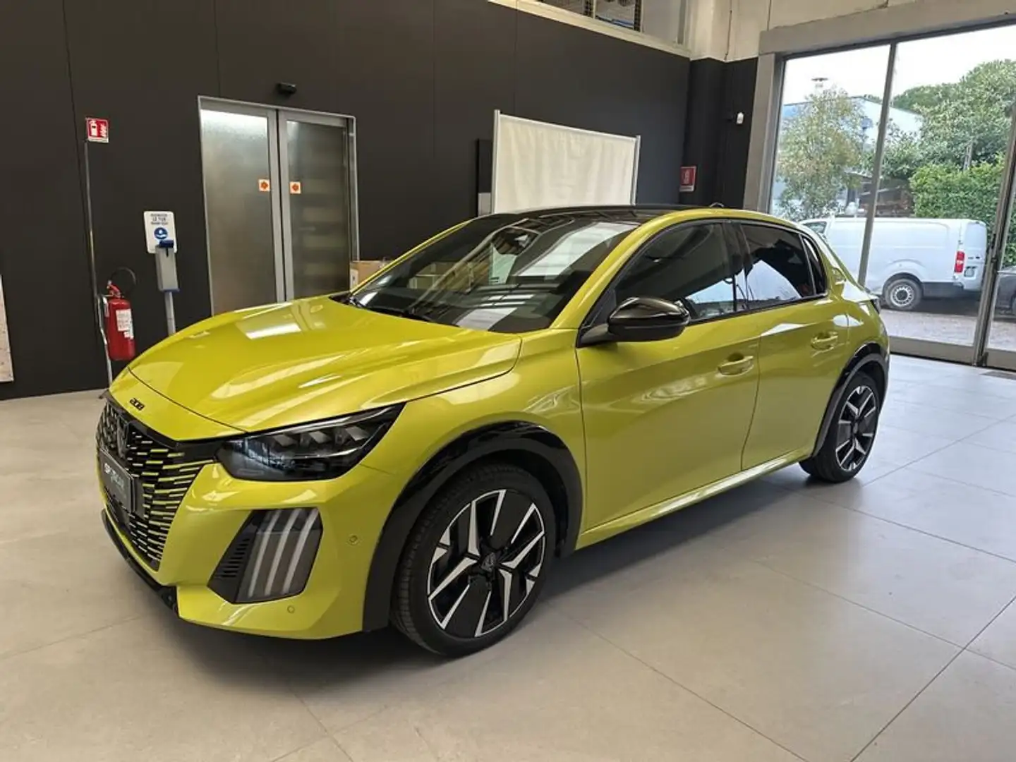 Peugeot 208 E- GT - Motore Elettrico 156cv (115kW) Giallo - 1
