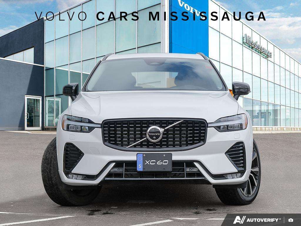 2024 Volvo XC60 Plus Dark Excellent low mileage option alt 2