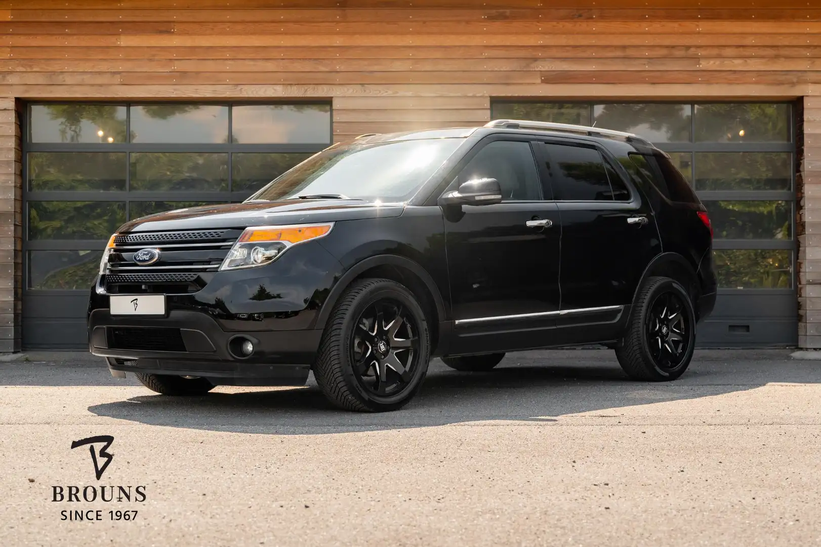Ford Explorer 3.5 V6 4WD | 7p | Camera | Schwarz - 1