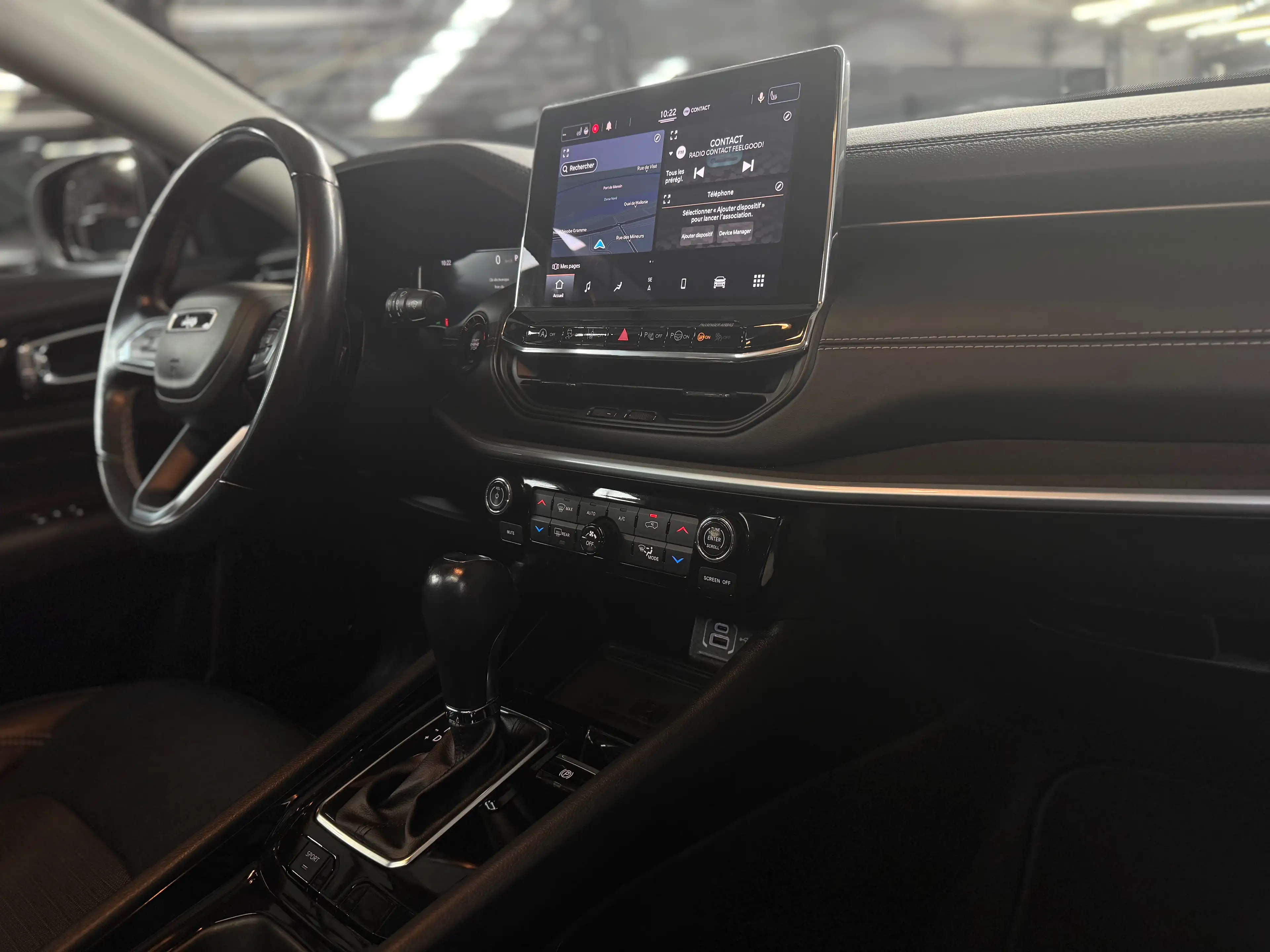 Jeep Compass 1.3 i Turbo 4x2 * NEW MODEL * COCKPIT * PANO * GPS * CAMERA * — photo 13
