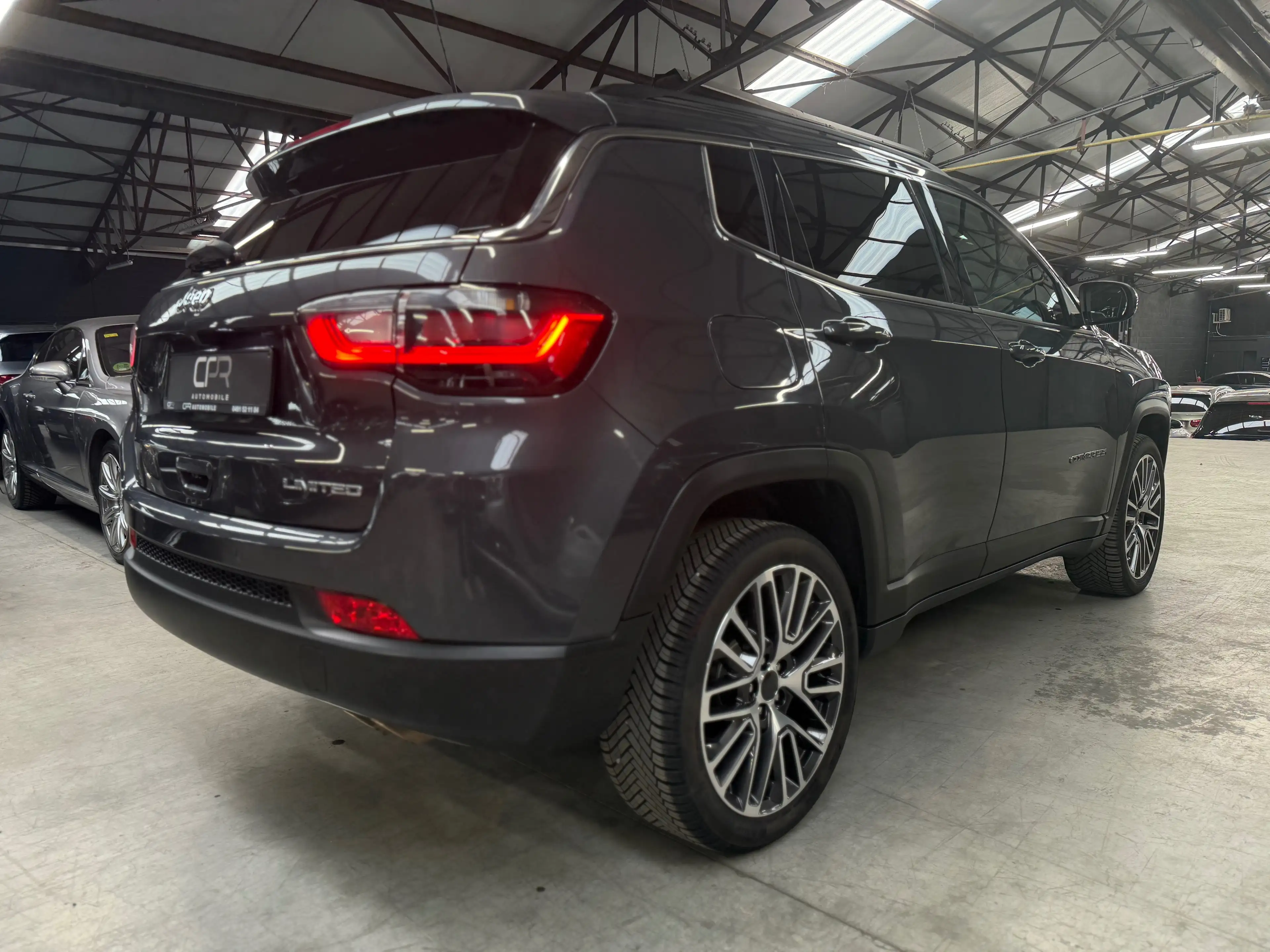 Jeep Compass 1.3 i Turbo 4x2 * NEW MODEL * COCKPIT * PANO * GPS * CAMERA * — photo 4