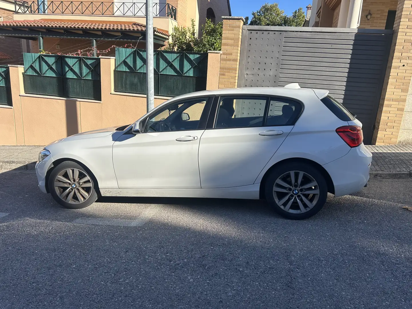 BMW 116 116d Efficient Dynamics Edition - 1