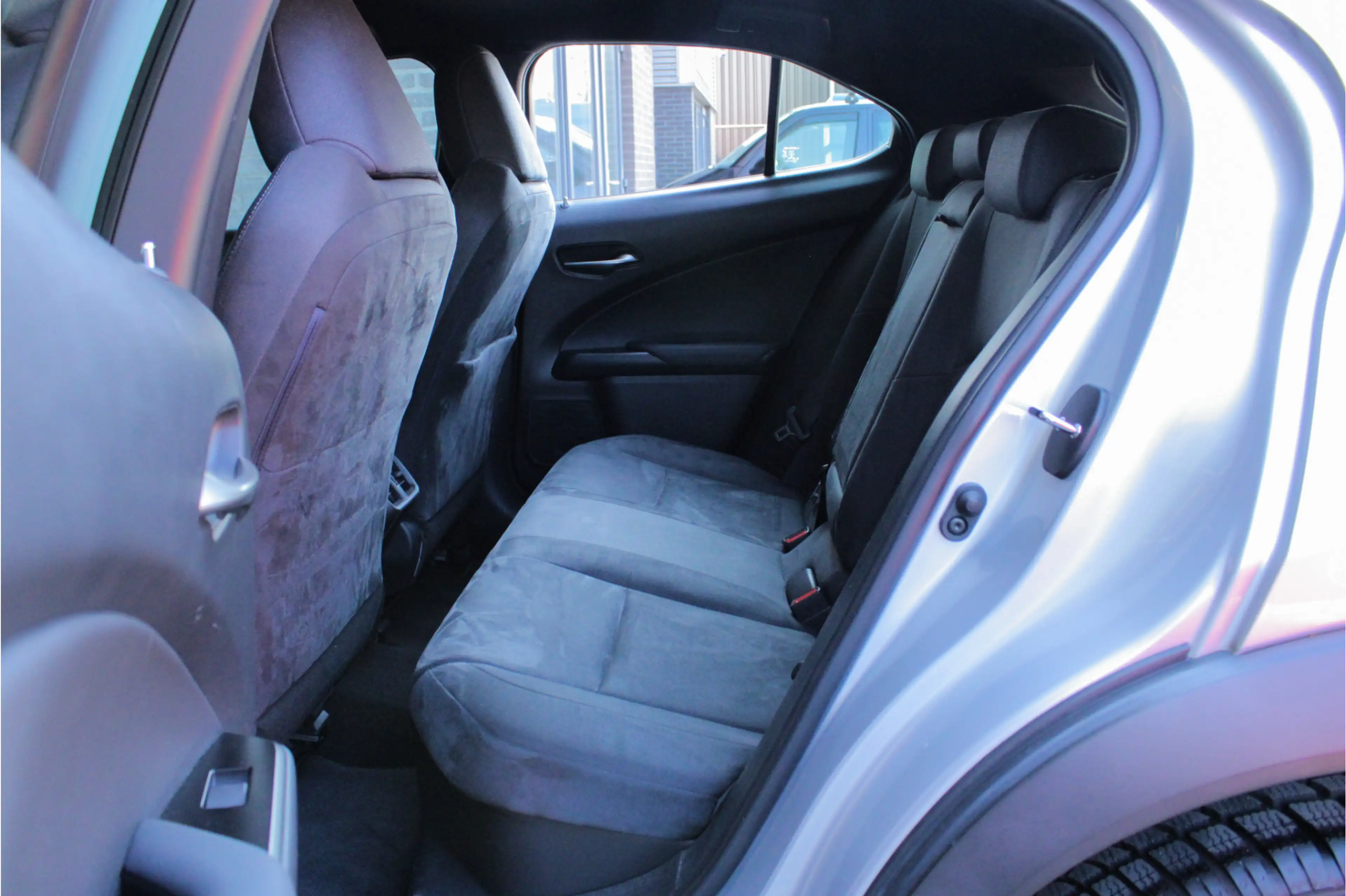 Lexus UX 250h Business Line — photo 39