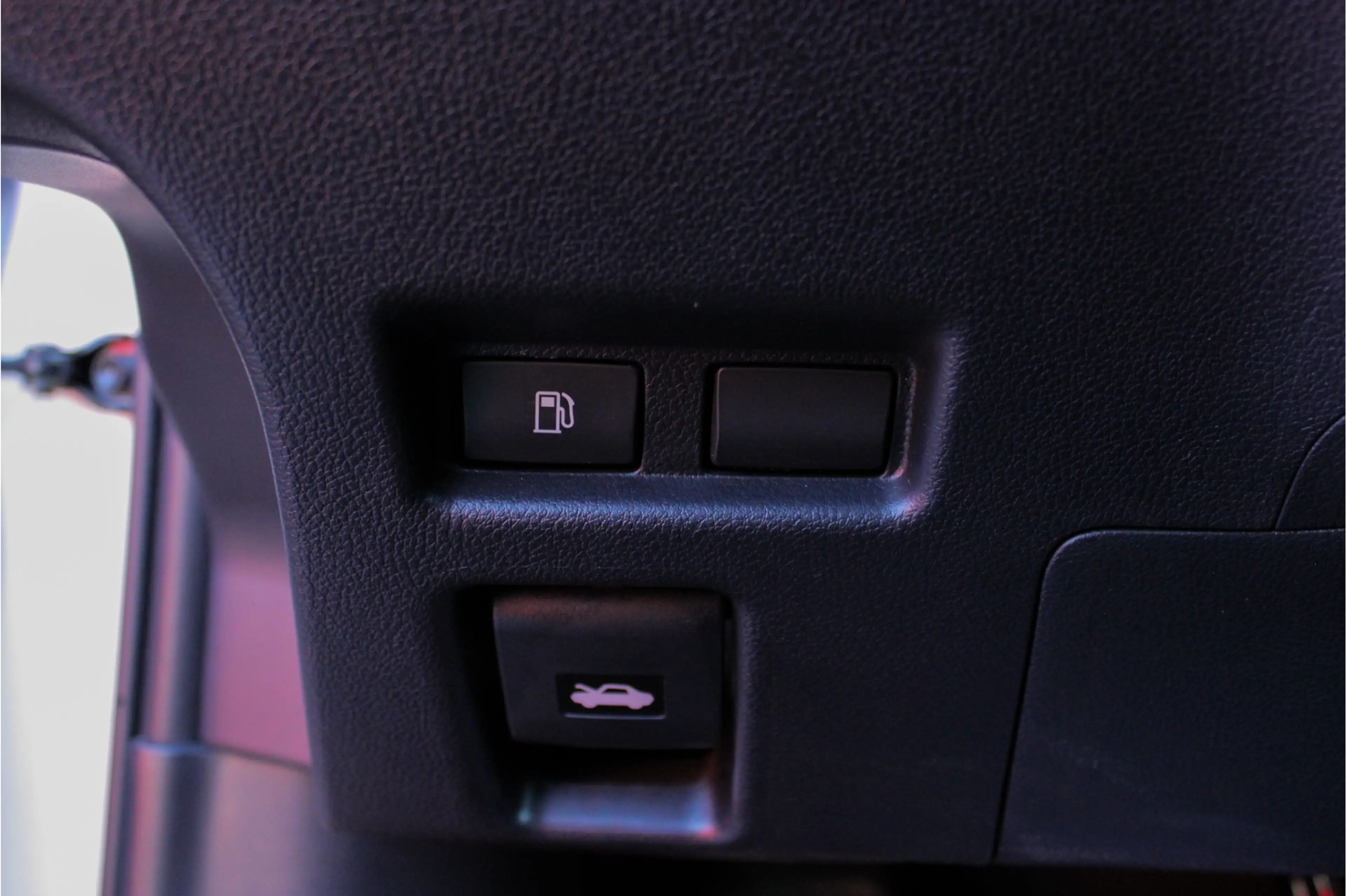 Lexus UX 250h Business Line — photo 30