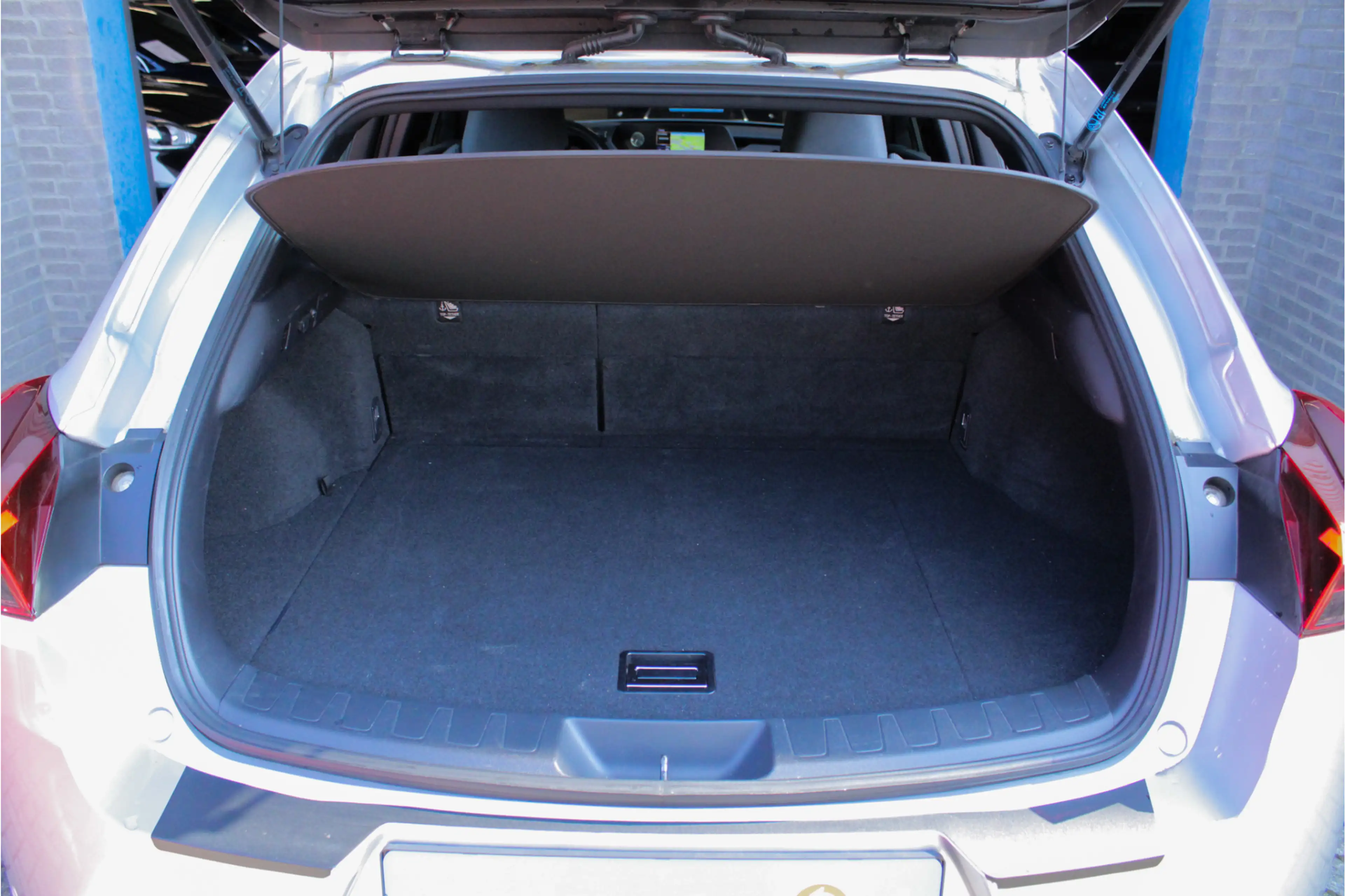 Lexus UX 250h Business Line — photo 44