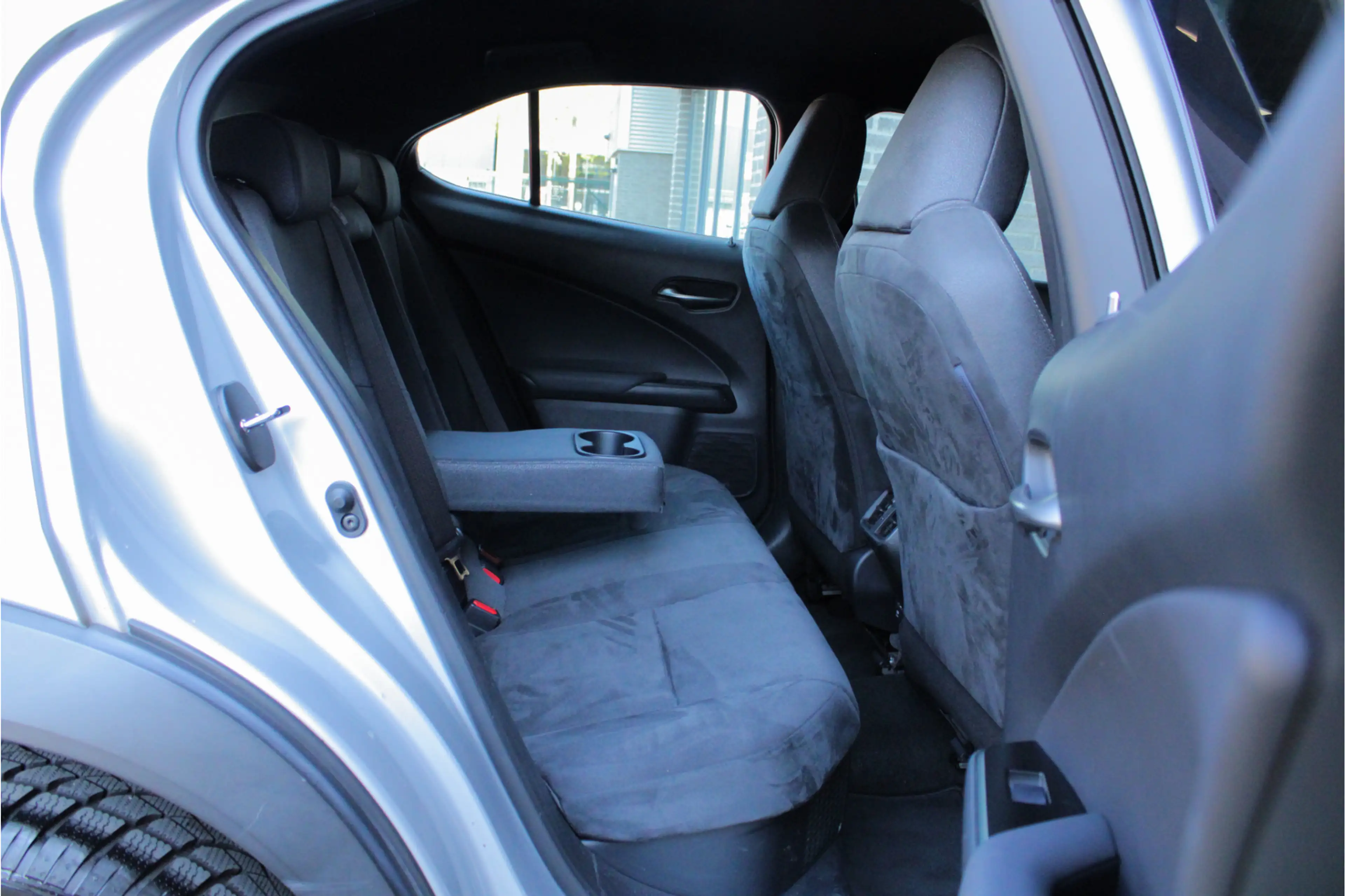 Lexus UX 250h Business Line — photo 47