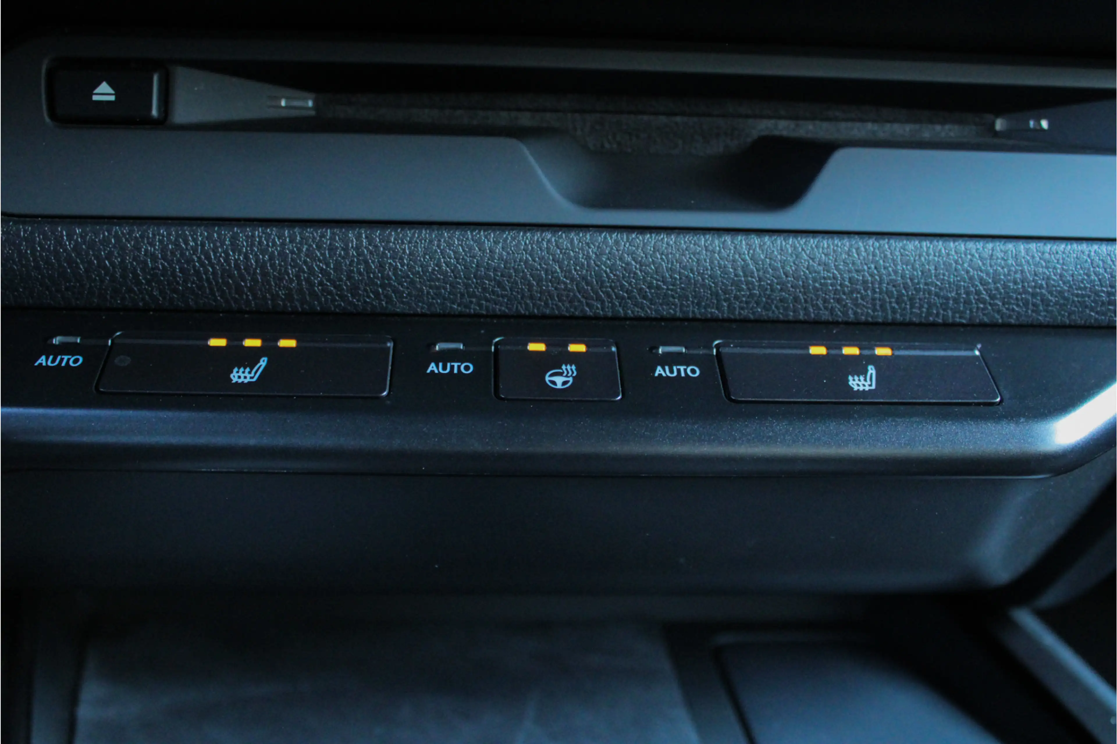 Lexus UX 250h Business Line — photo 14