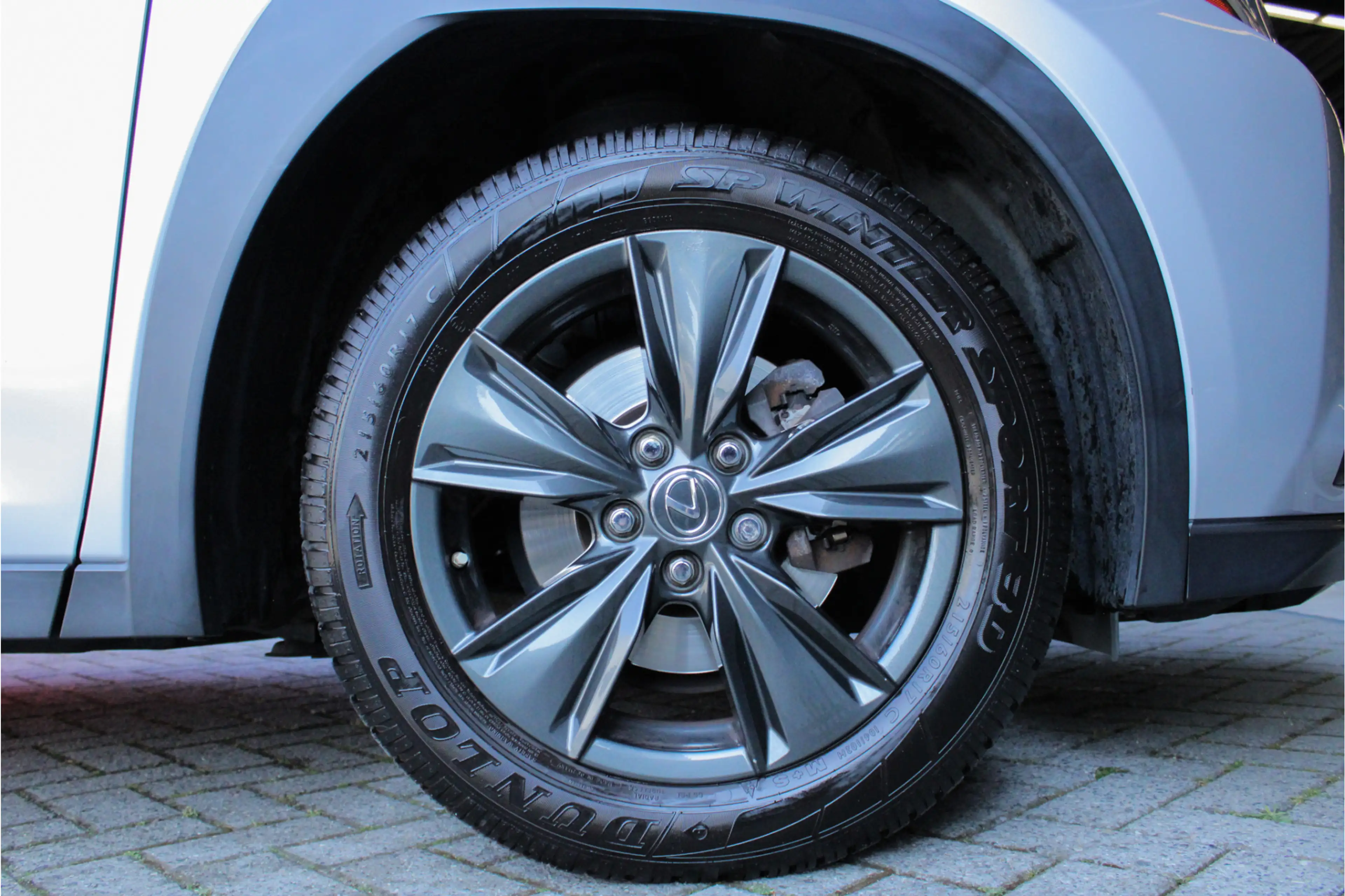 Lexus UX 250h Business Line — photo 12