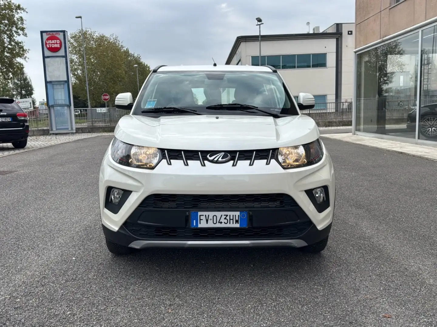 Mahindra KUV100 KUV100 1.2 K6+ m-bifuel - 2