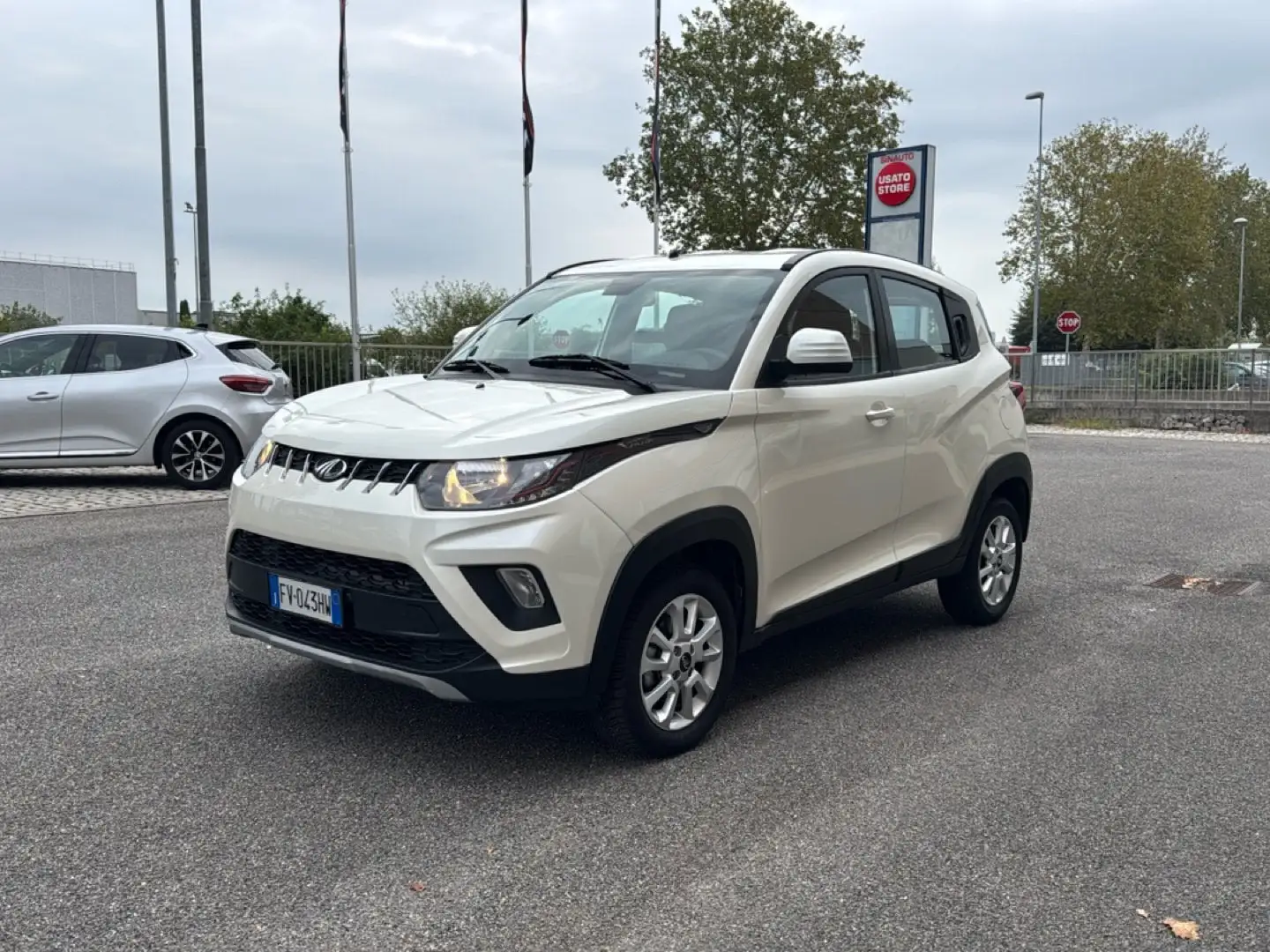 Mahindra KUV100 KUV100 1.2 K6+ m-bifuel - 1