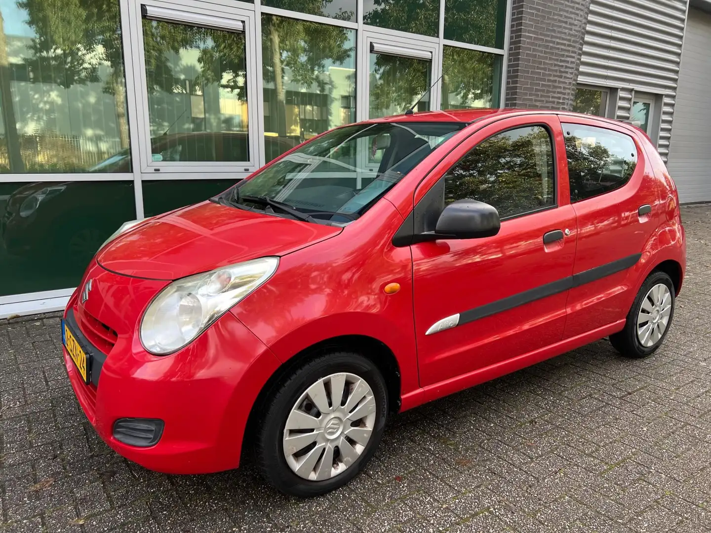 Suzuki Alto 1.0 Comfort EASSS - 1E EIGENAAR - AIRCO - NAP ! Rood - 2