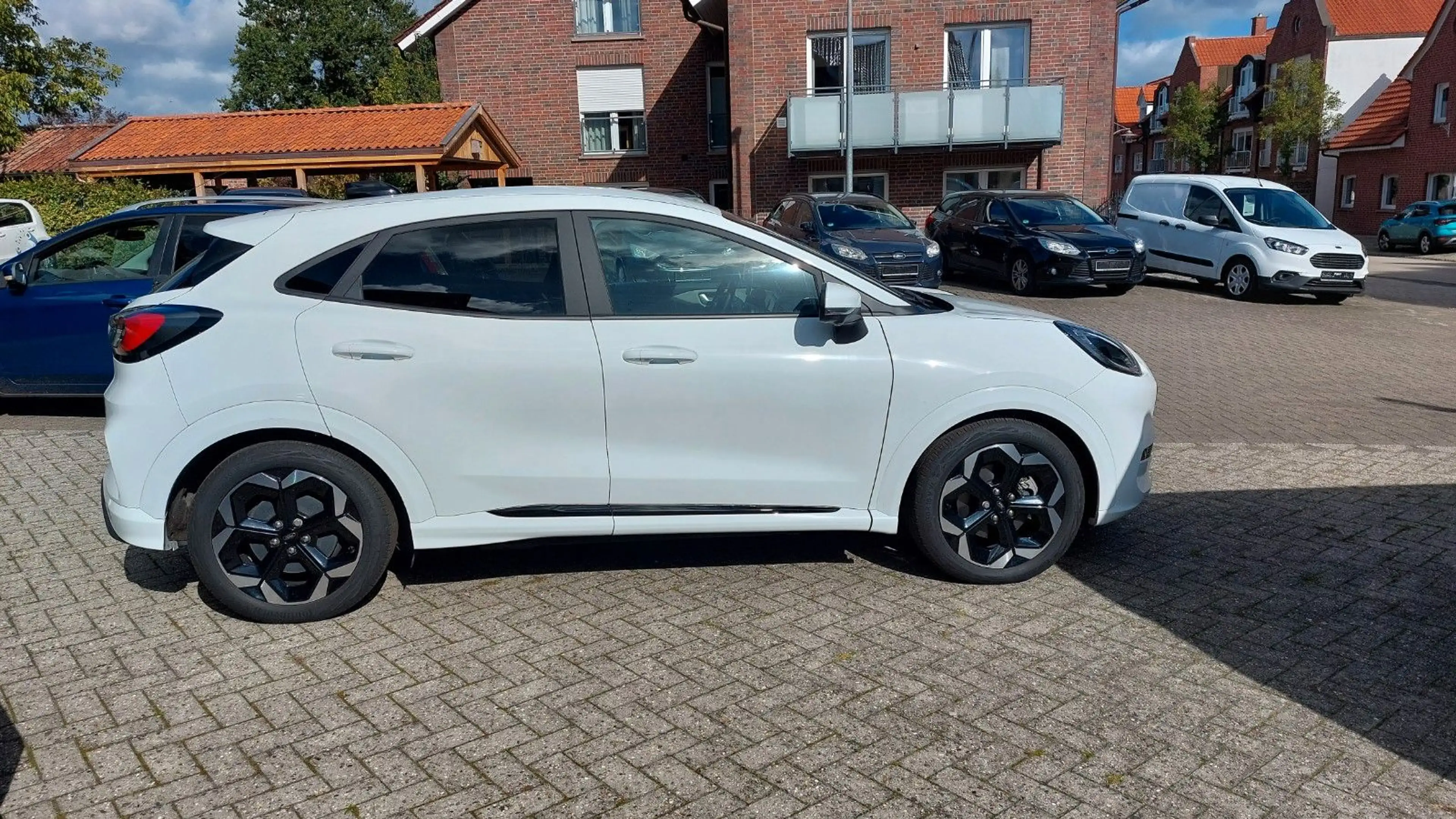 Ford Puma Gen-E 124 kW Premium FWD — photo 4