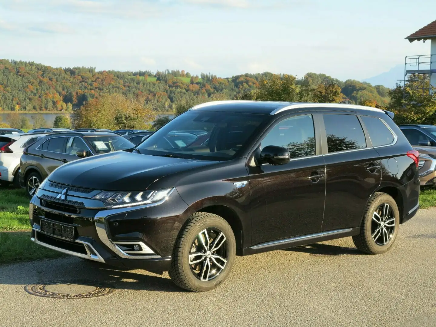Mitsubishi Outlander PHEV Top 4WD Schwarz - 2
