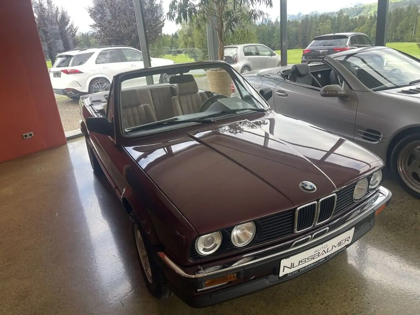 BMW 320 i Cabrio Sportsitze Nebelscheinwerfer Rot - 2