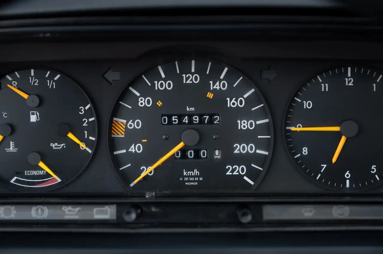 Mercedes-Benz 190 Automaat (W201), foto 8