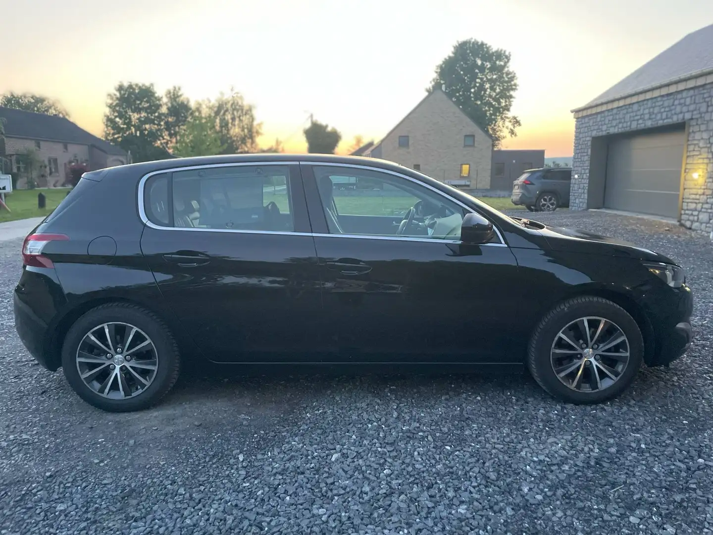 Peugeot 308 308 1.6 BlueHDi GT Line STT Чёрный - 2