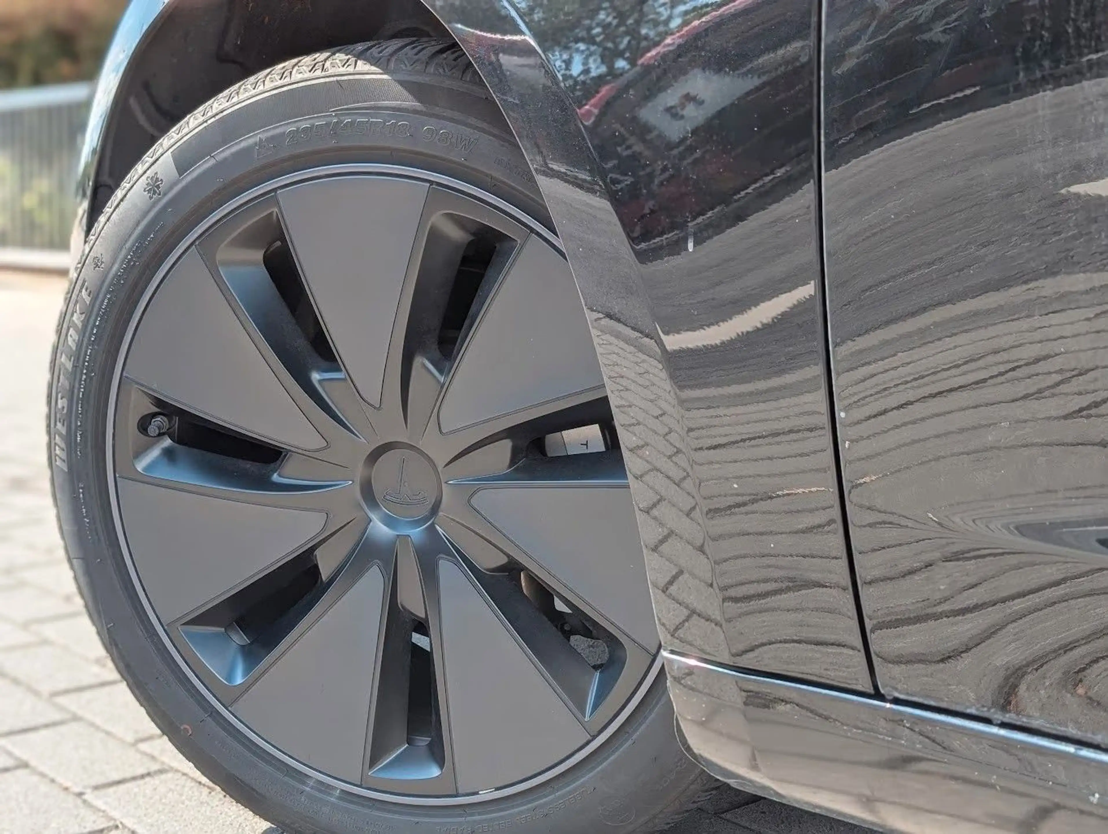 Tesla Model 3 Ambiente. Glasdach. LED — photo 9