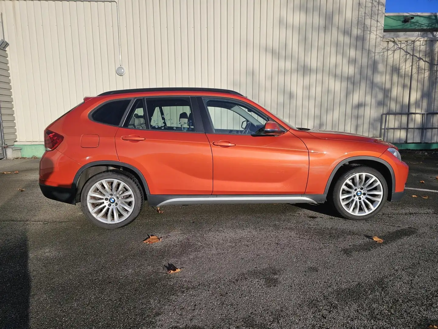 BMW X1 X1 Diesel xDrive20d xLine Navi Xenon Panorama PDC Narancs - 2