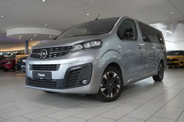 Opel Zafira Life view 4