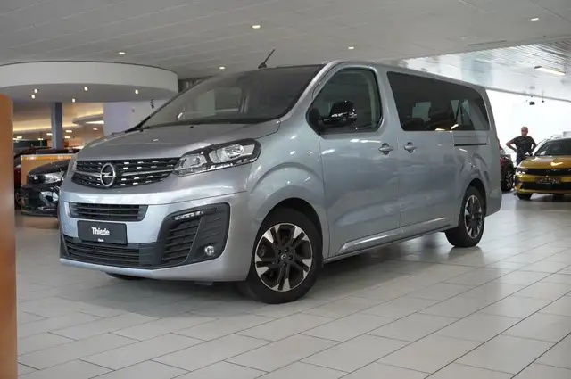Opel Zafira Life view 3
