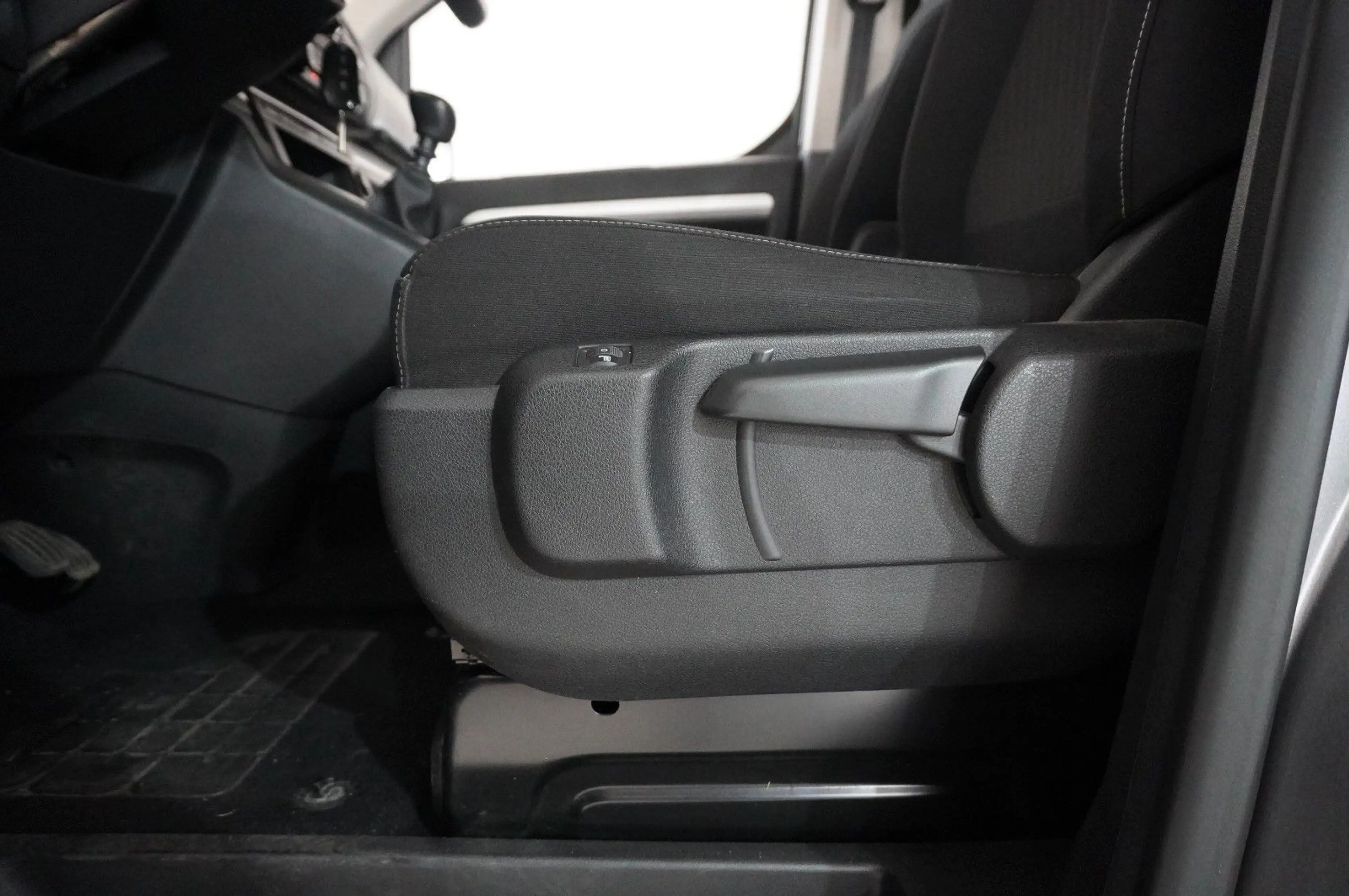 Opel Zafira Life 2.0D EDIT. "M" NAVI/LED/SHZ/TEMP/DAB — photo 13