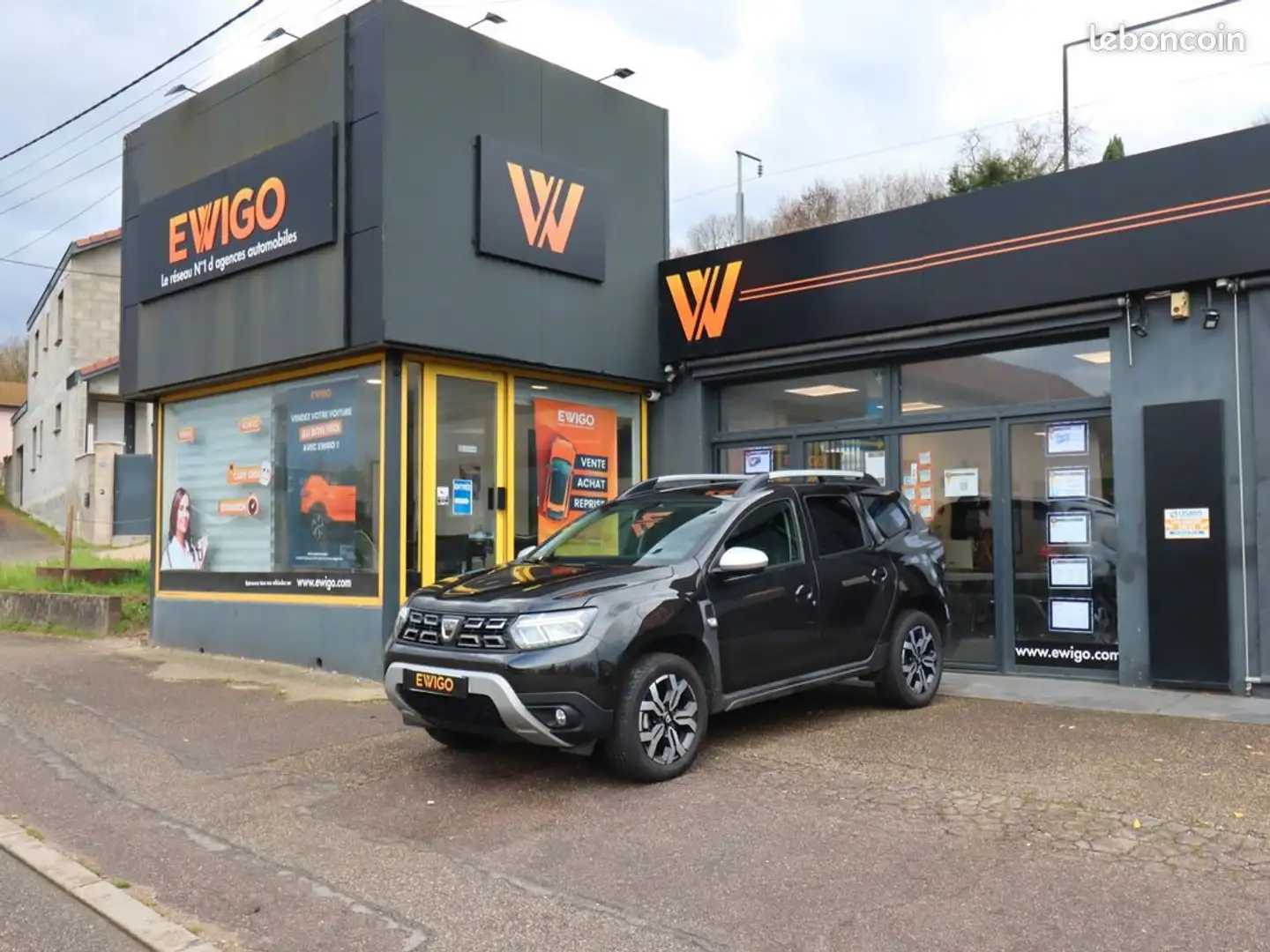 Dacia Duster 1.3 tce 130 ch 15-ans 4x2 prestige %2B camera 360 Zwart - 1