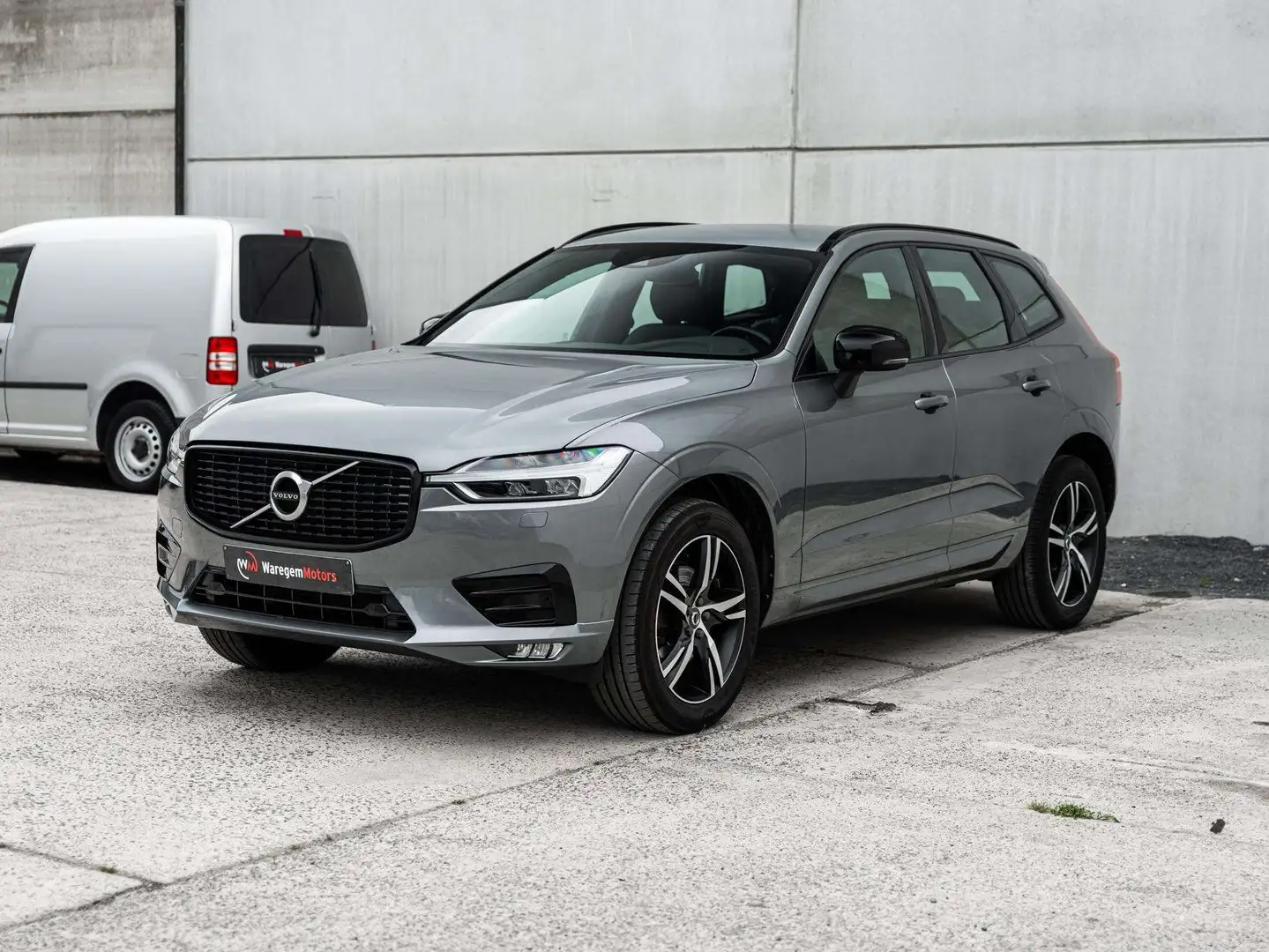Volvo XC60 XC60 D4 Geartronic R-Design Sportseats towbar Grijs - 1