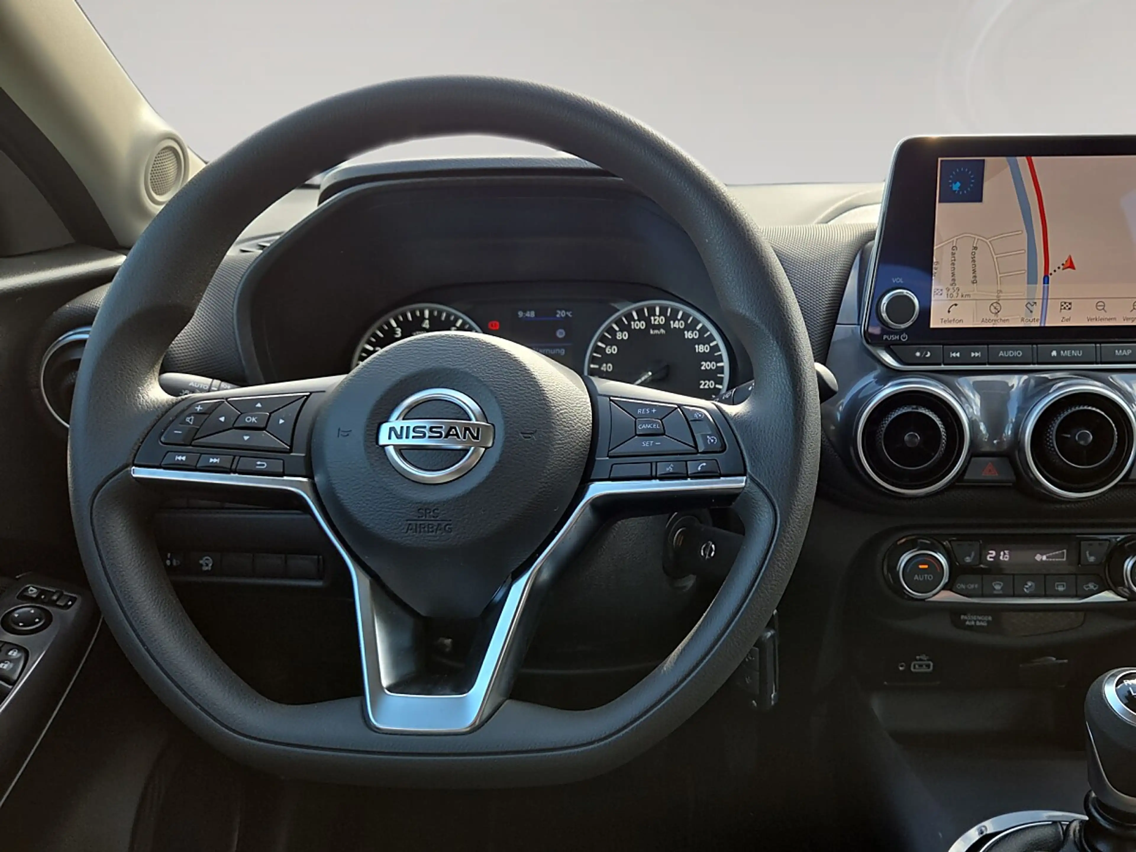 Nissan Juke 1,0 DIG-T N-Connecta — photo 13