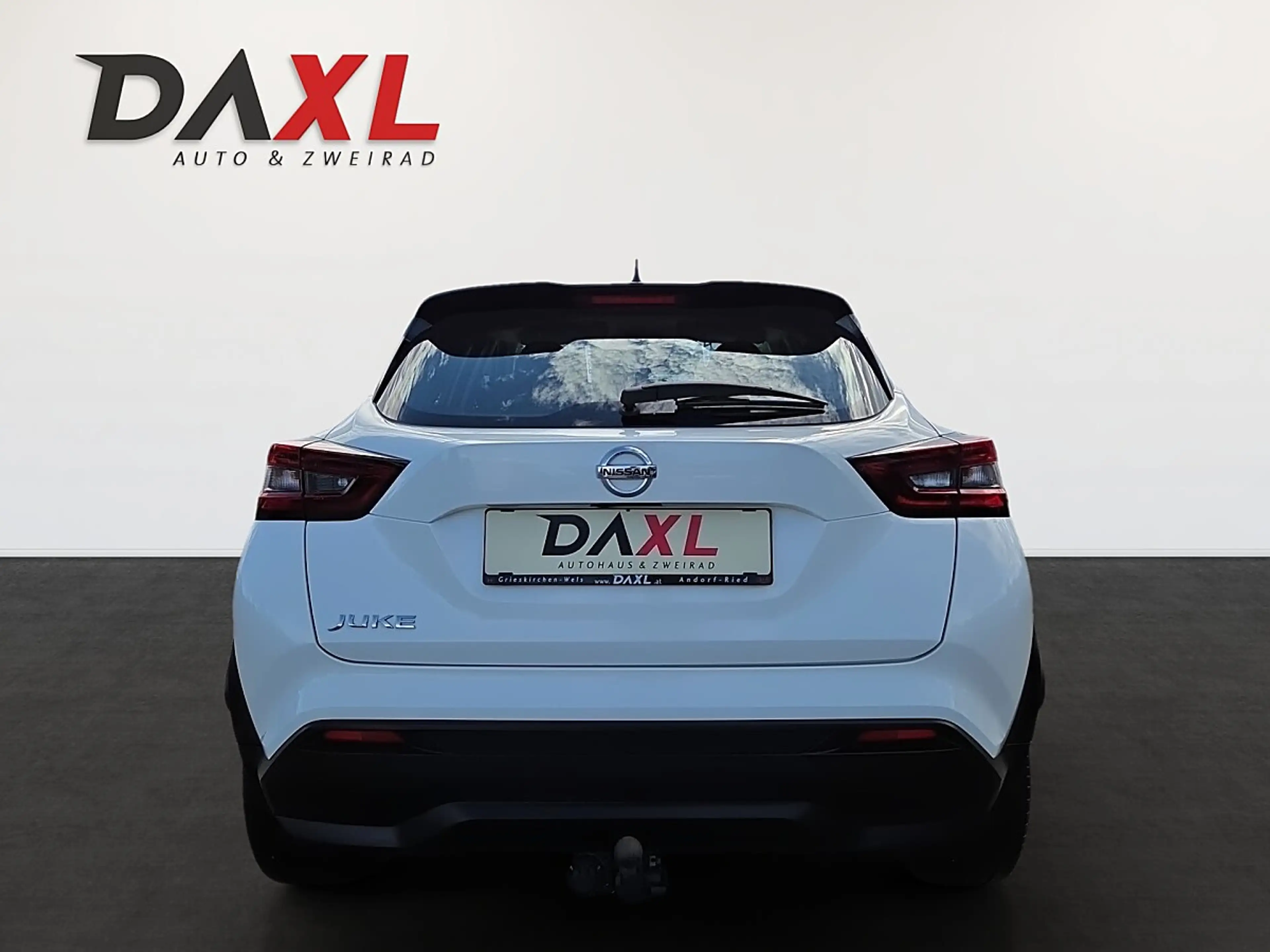 Nissan Juke 1,0 DIG-T N-Connecta — photo 6