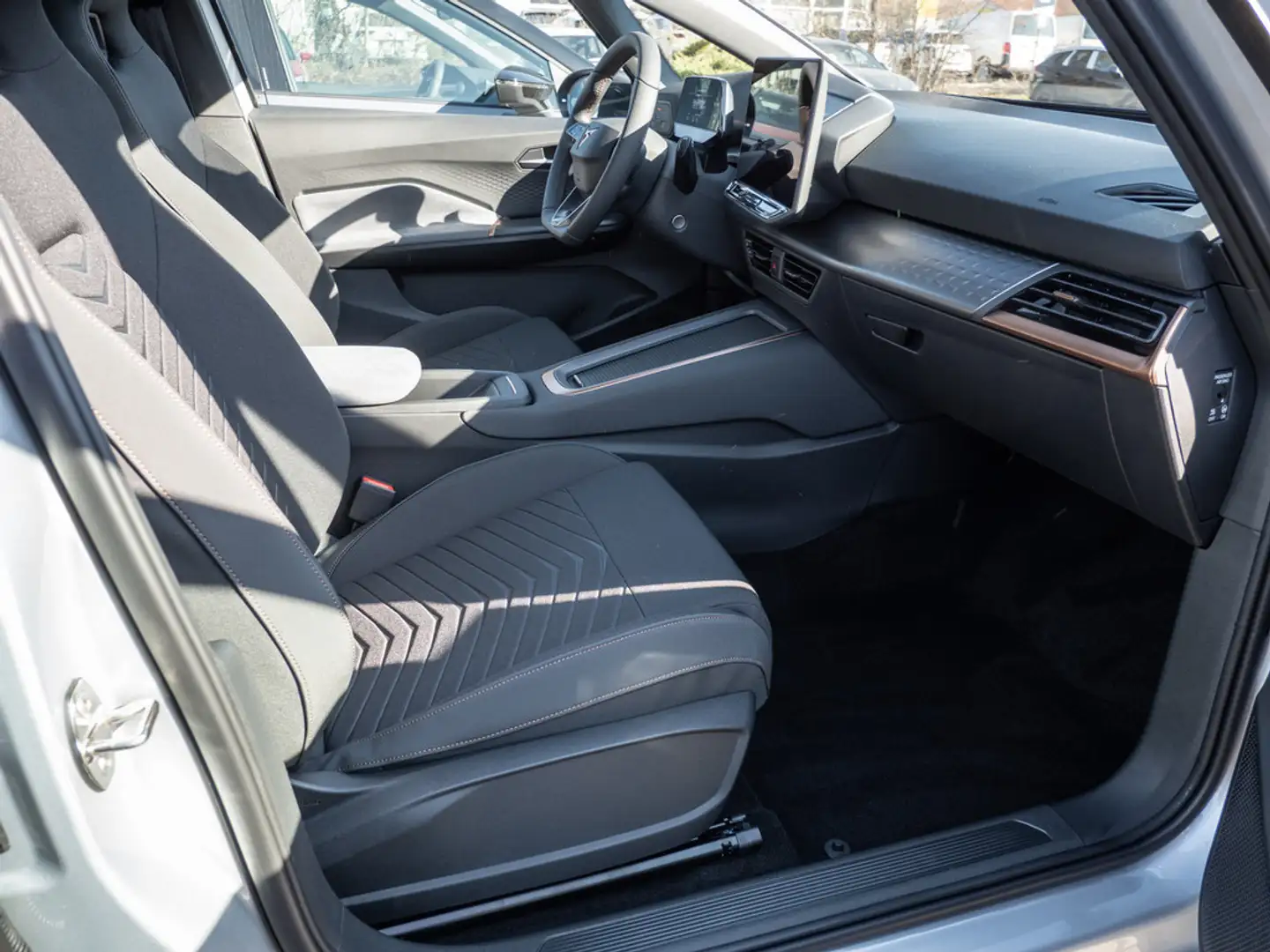 CUPRA Born KLIMA KEYLESS PDC SHZ LED SCHEINWERFER Plateado - 2