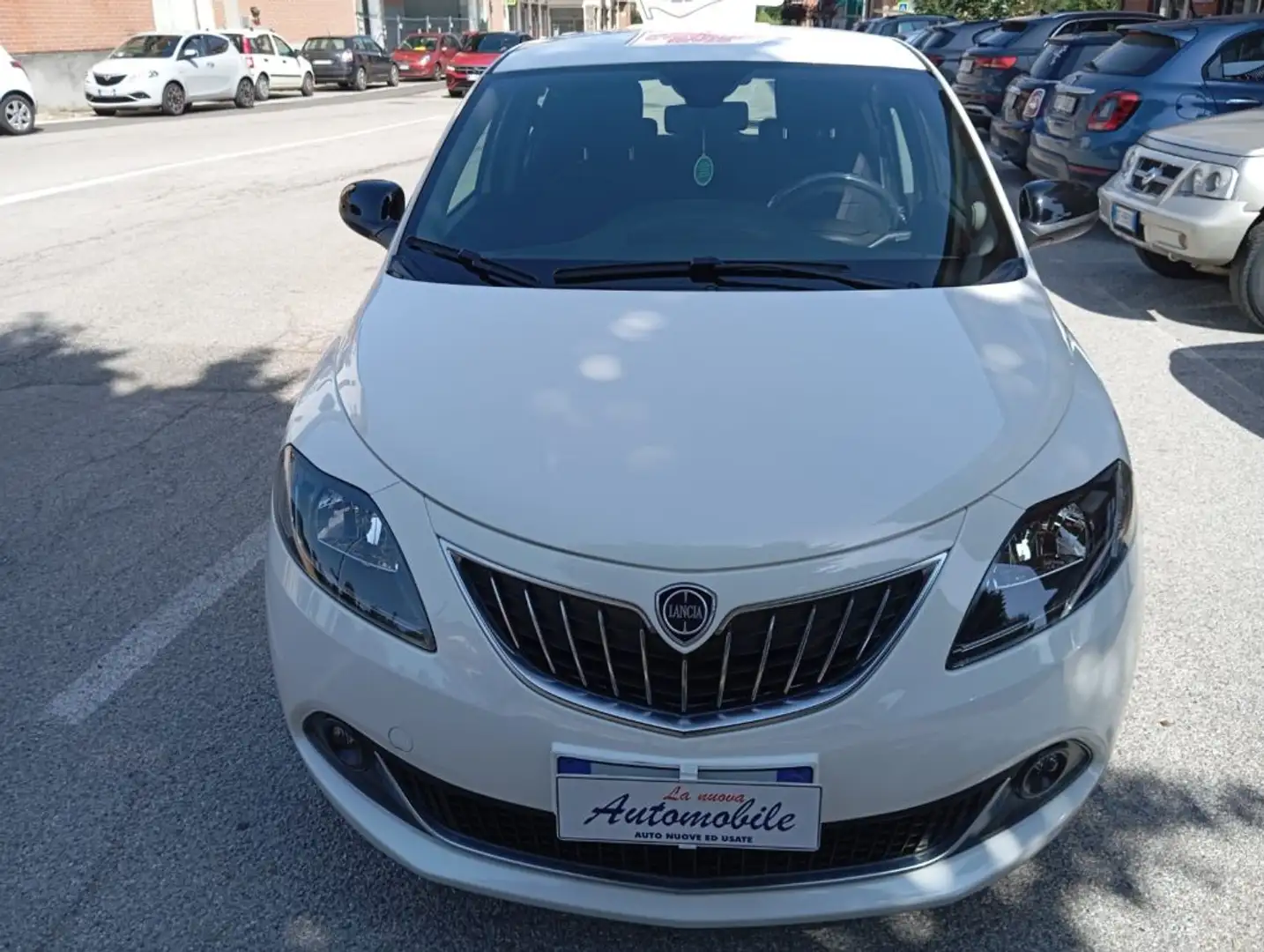 Lancia Ypsilon 1.0 FireFly 5 porte Hybrid Platino Pari al Nuovo Blanc - 2