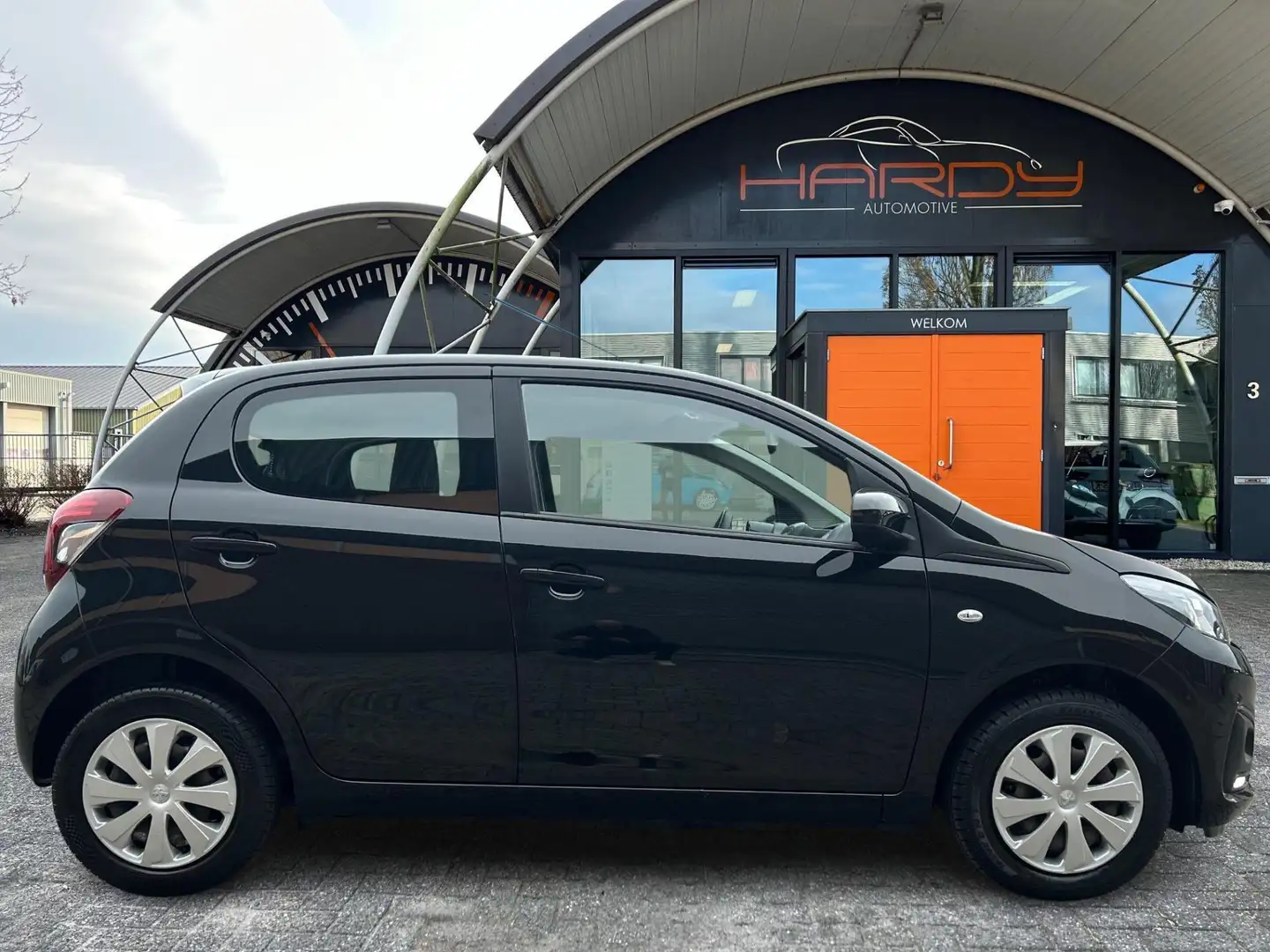 Peugeot 108 1.0 e-VTi Active Airco Bluetooth Rijklaarprijs inc Zwart - 2