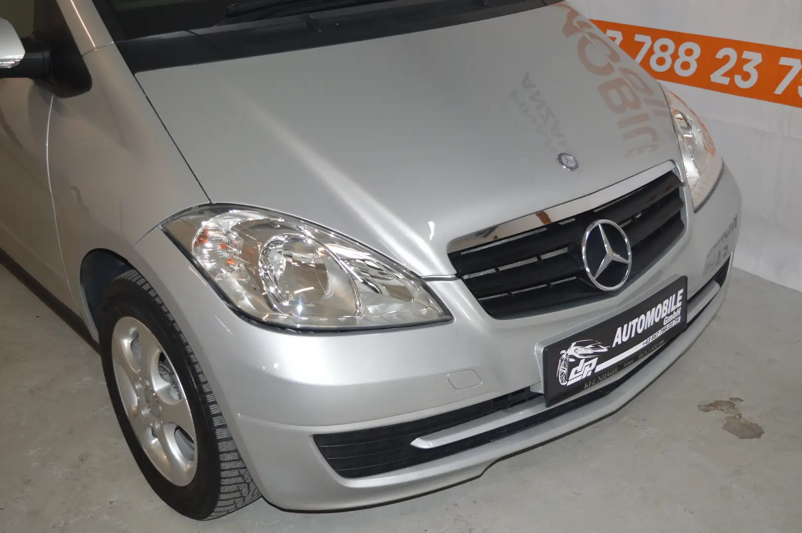 Mercedes-Benz A 160 **Automatik**90.000KM**neues Pickerl** Grau - 2